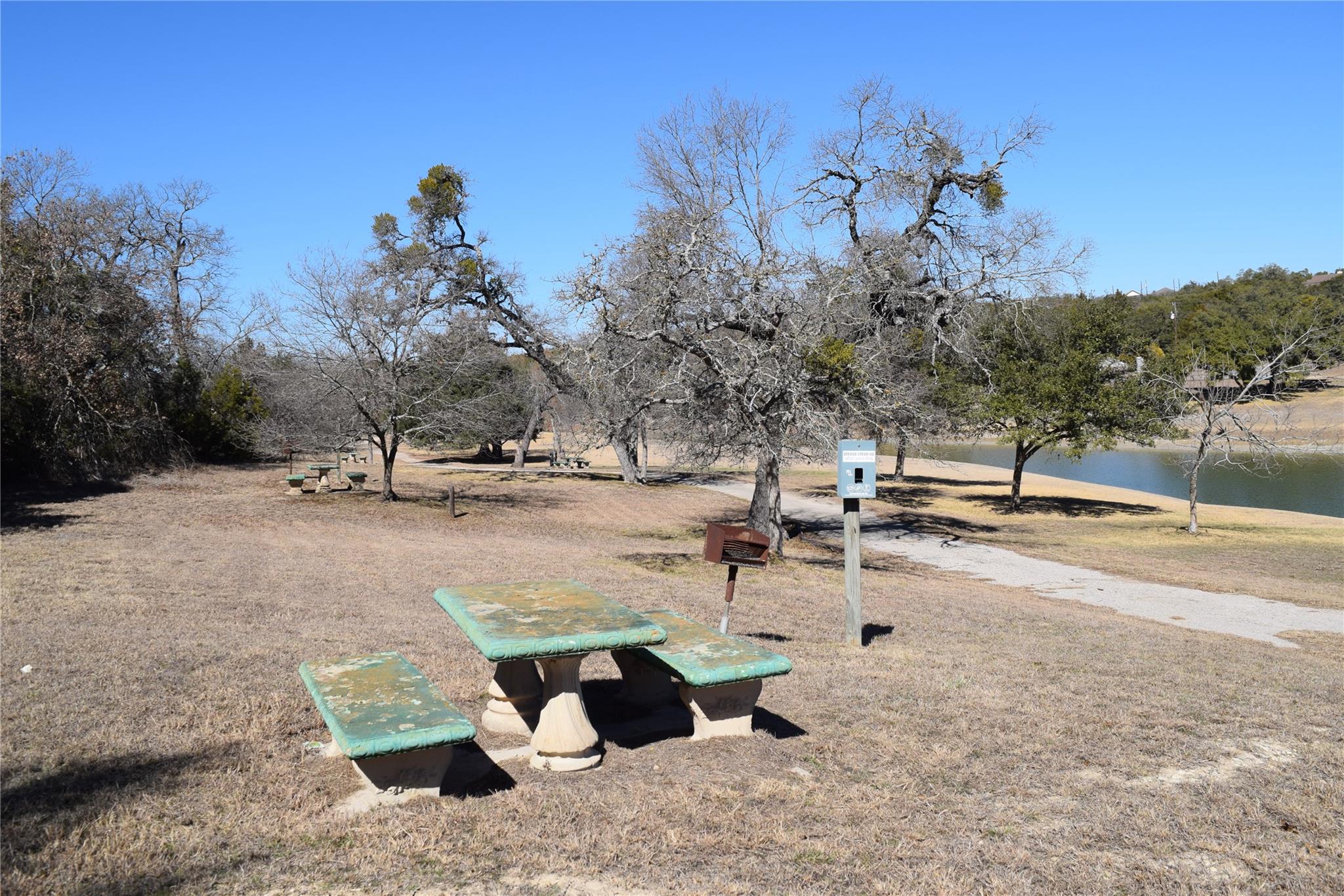 10619 Lake Park Dr, Dripping Springs, TX 78620