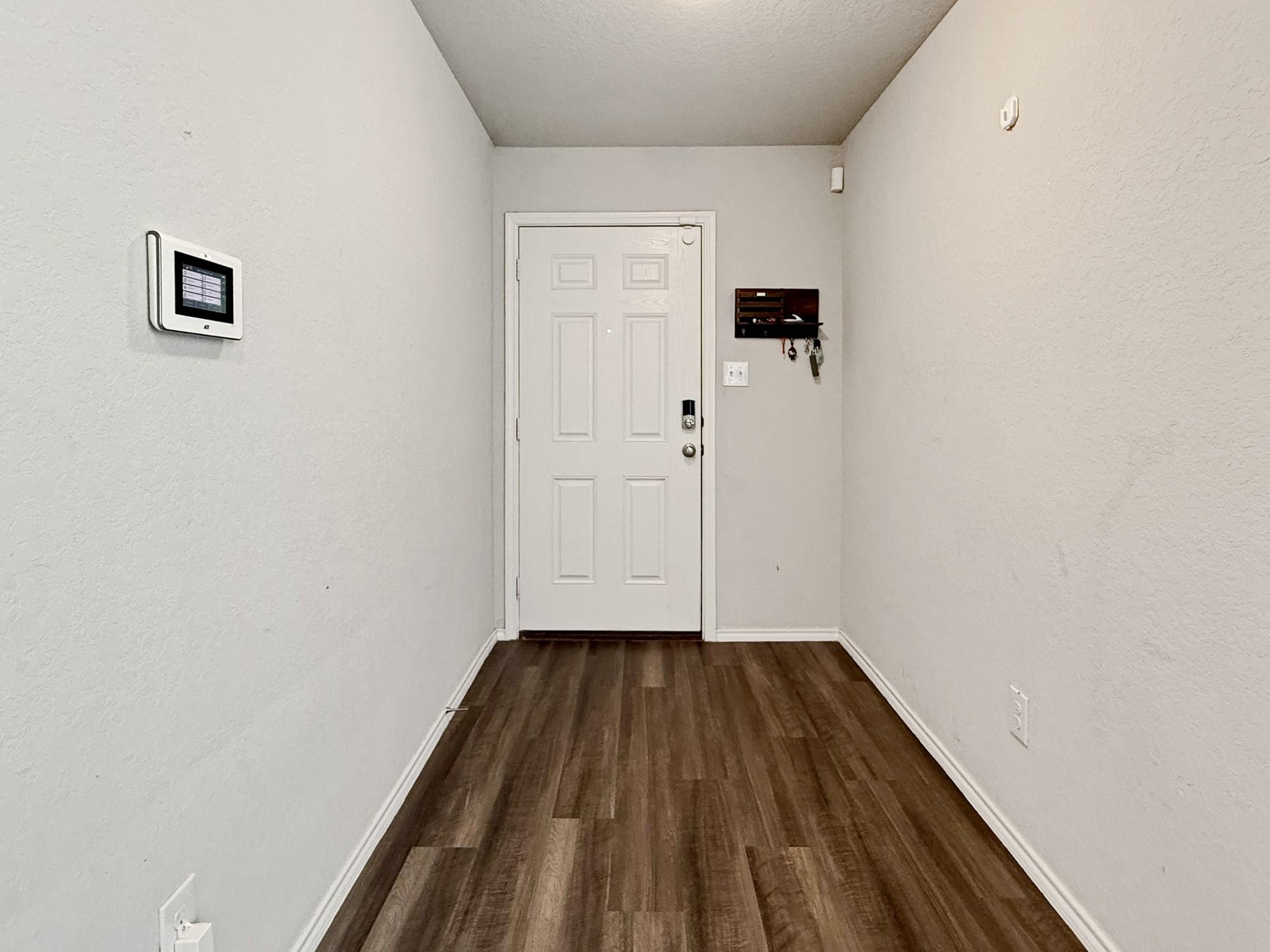 1215 Robbins, San Antonio, TX 78245