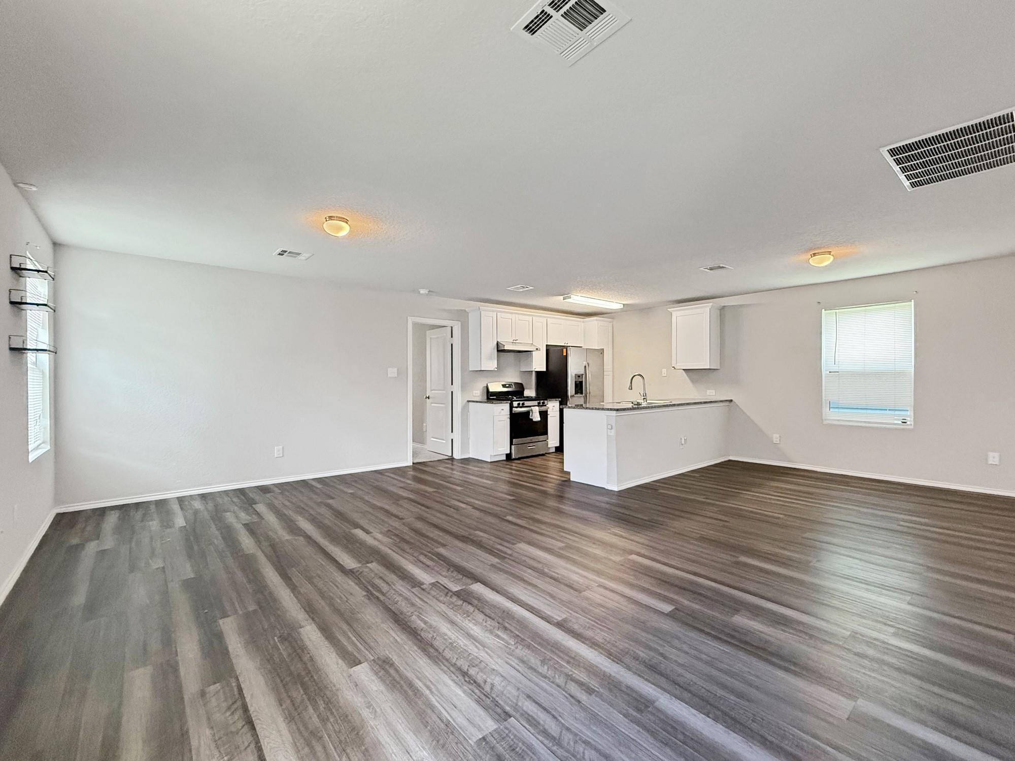 1215 Robbins, San Antonio, TX 78245