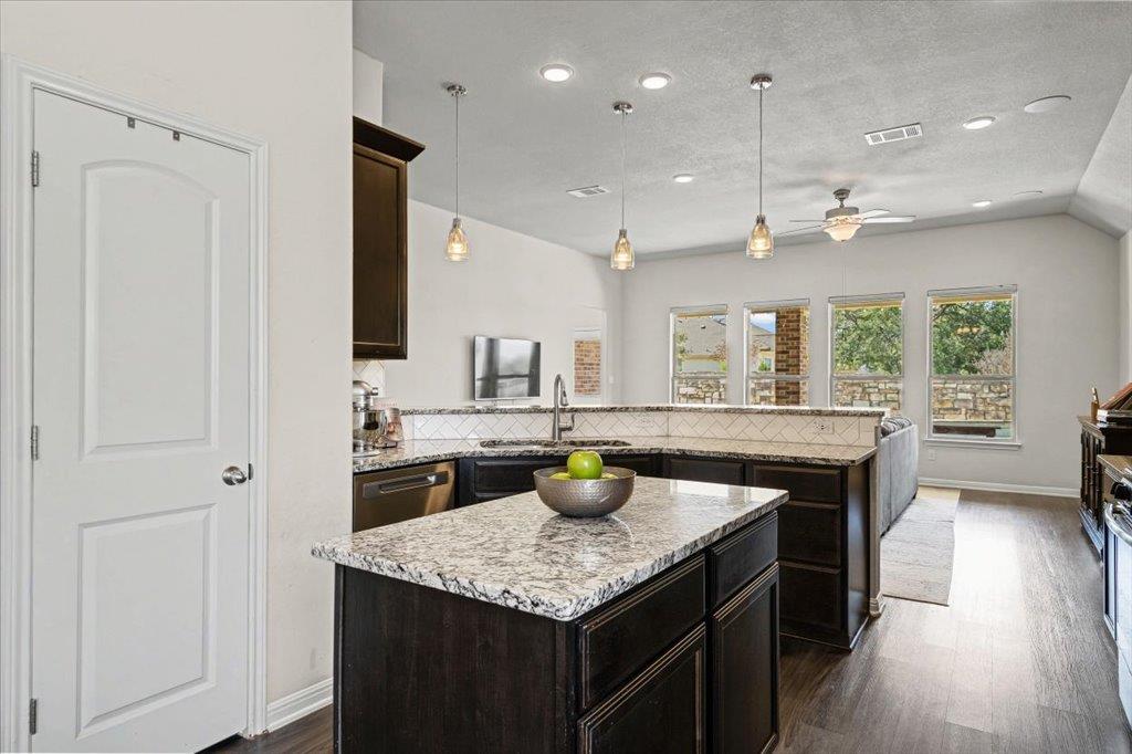 2620 Granite Hill Dr, Leander, TX 78641