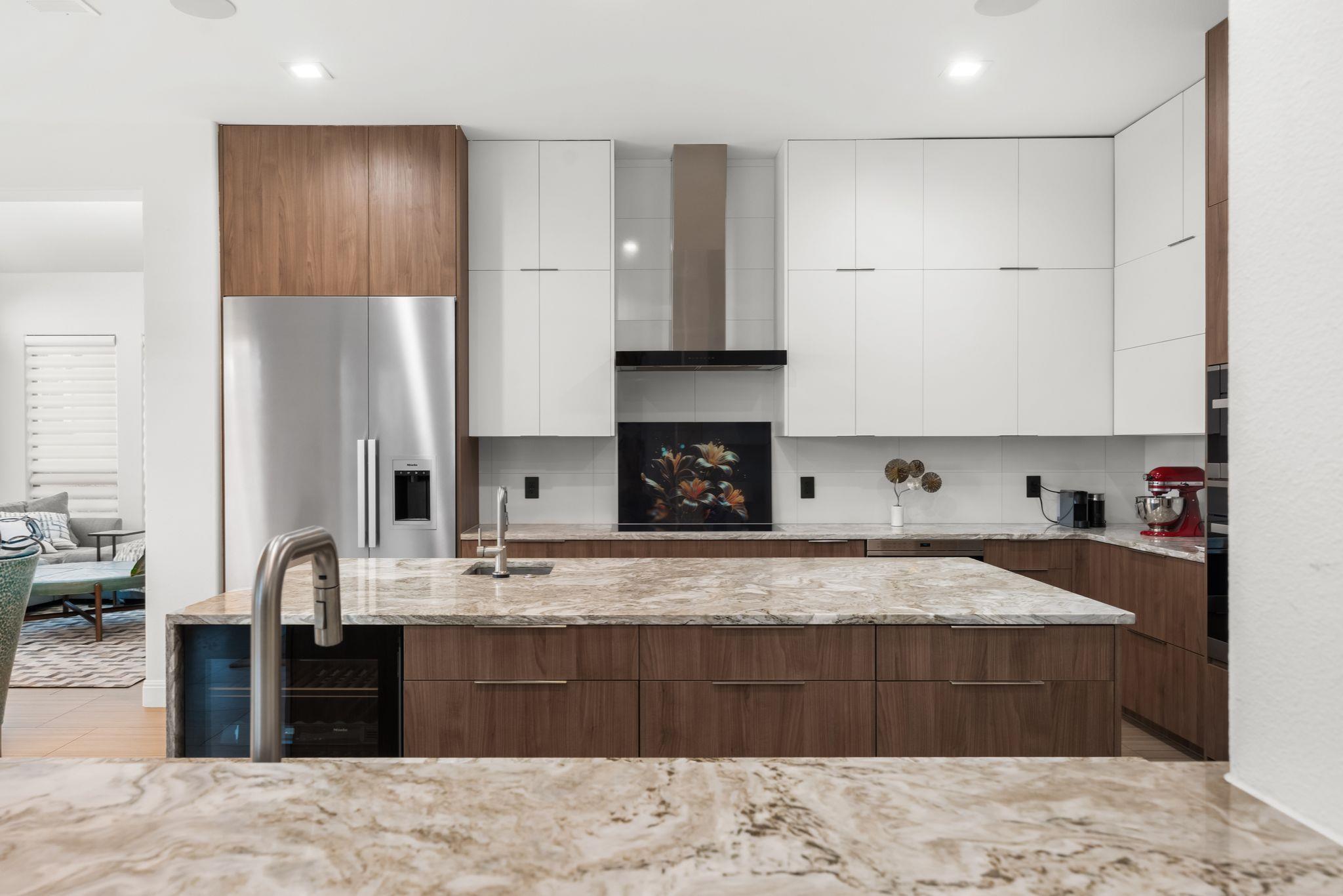 2024 University Club Dr, Austin, TX 78732