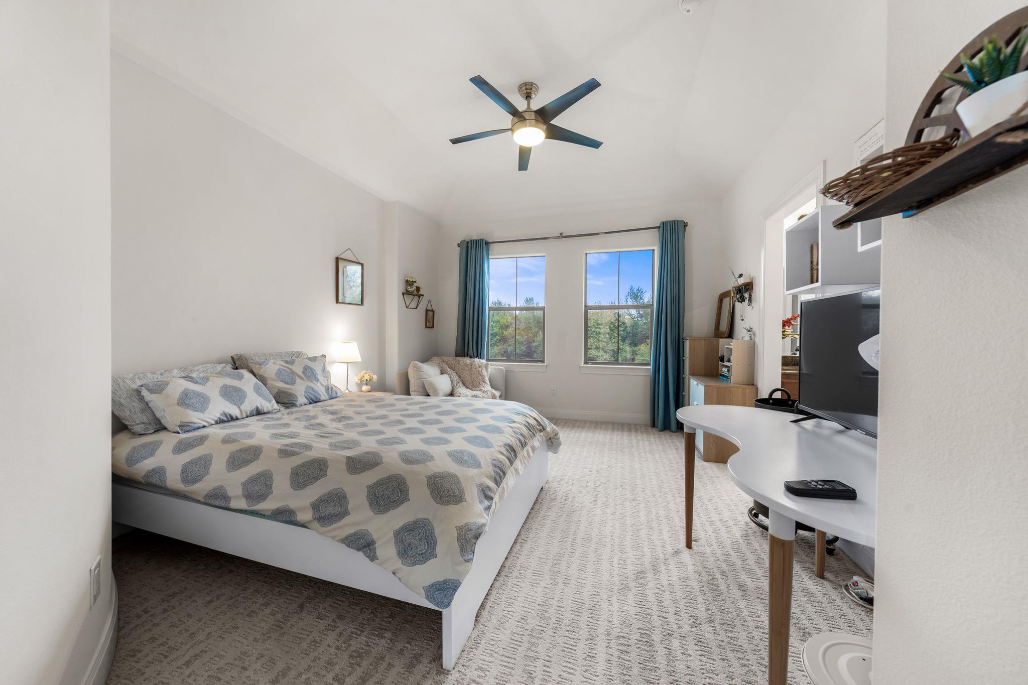 2024 University Club Dr, Austin, TX 78732