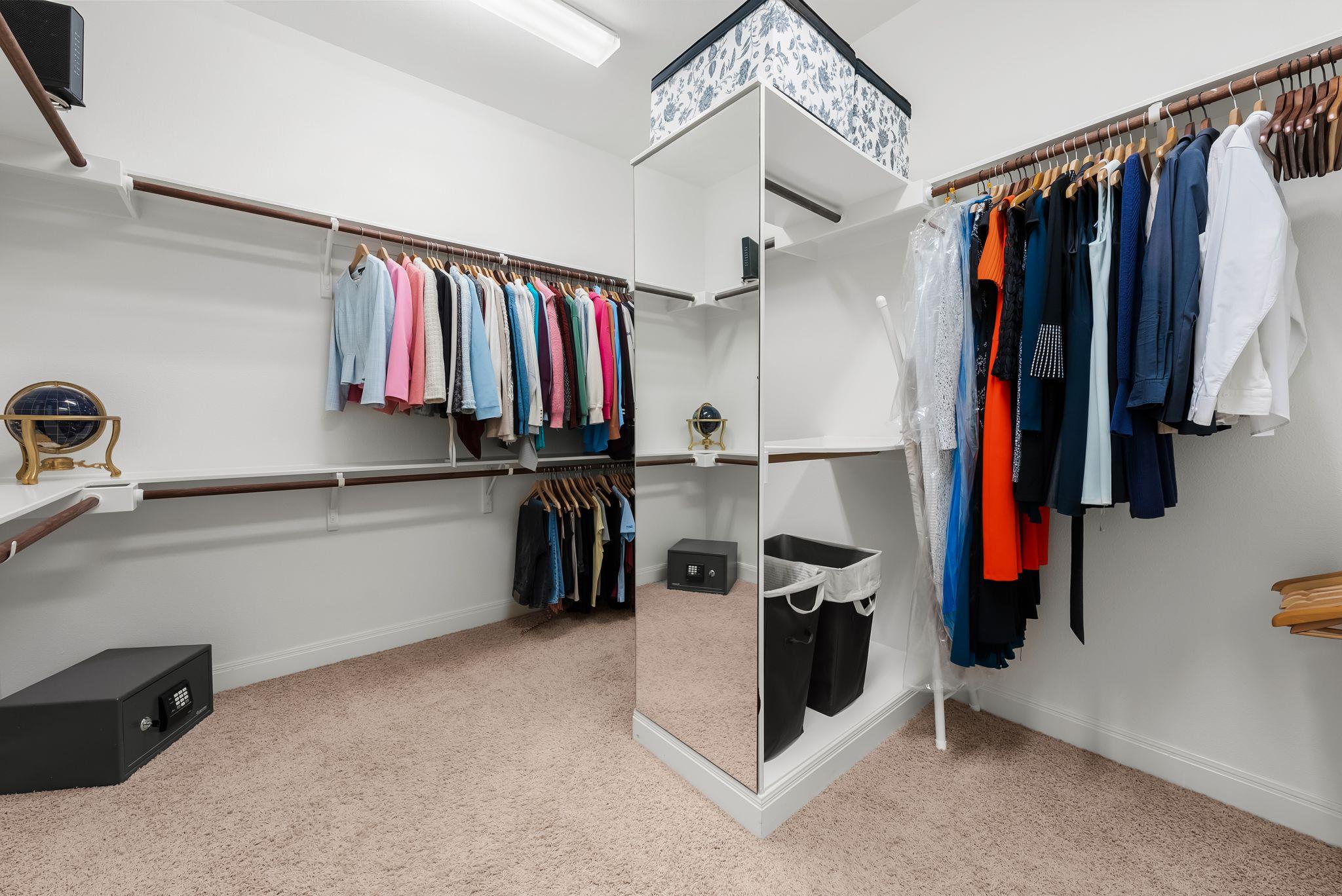 2024 University Club Dr, Austin, TX 78732