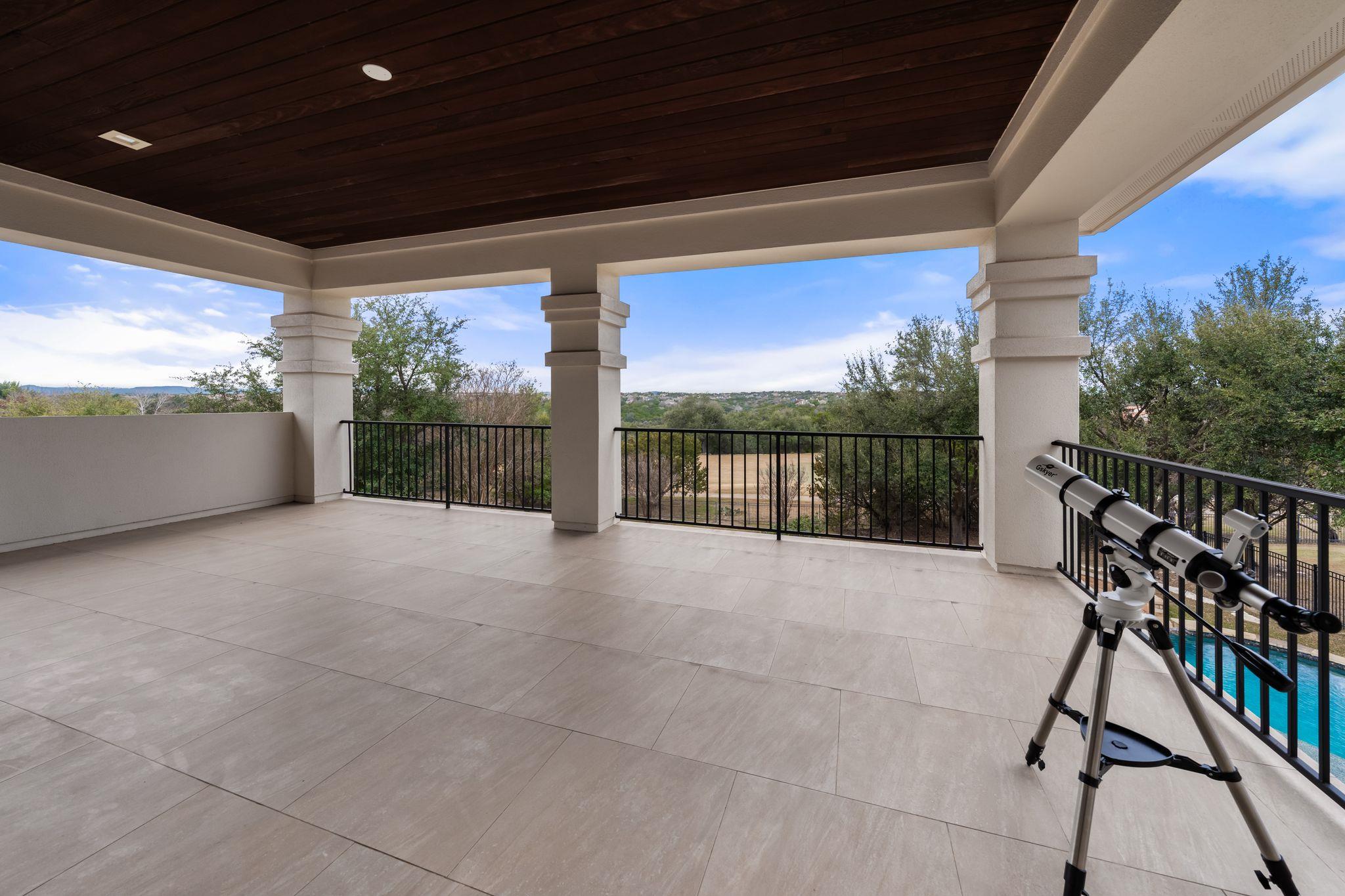 2024 University Club Dr, Austin, TX 78732