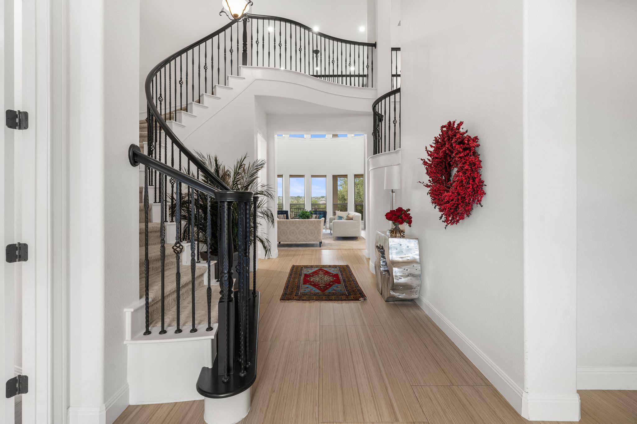 2024 University Club Dr, Austin, TX 78732