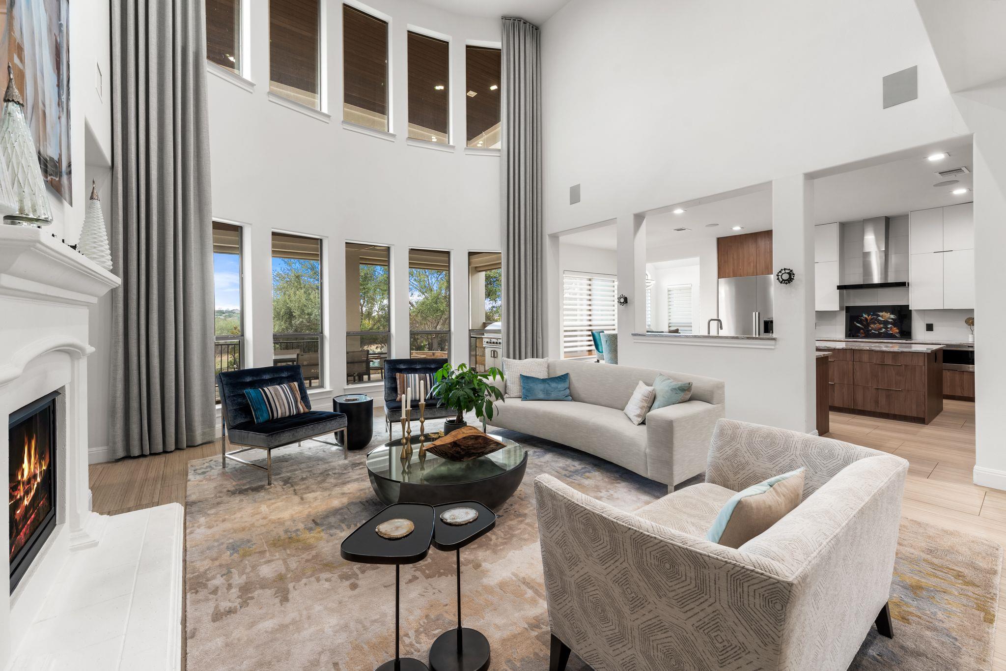 2024 University Club Dr, Austin, TX 78732