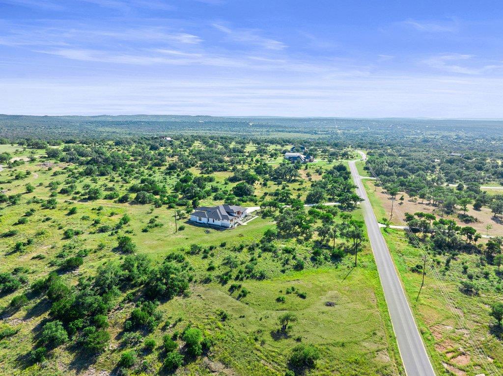 583 Comanche Rdg, Round Mountain, TX 78663