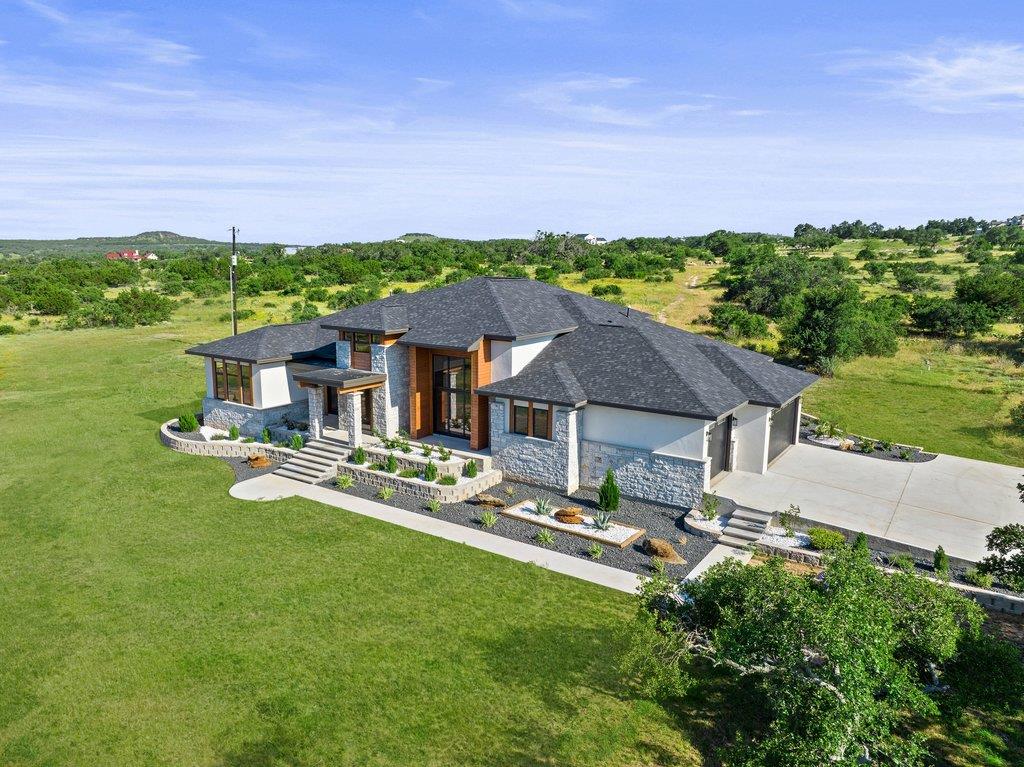 583 Comanche Rdg, Round Mountain, TX 78663