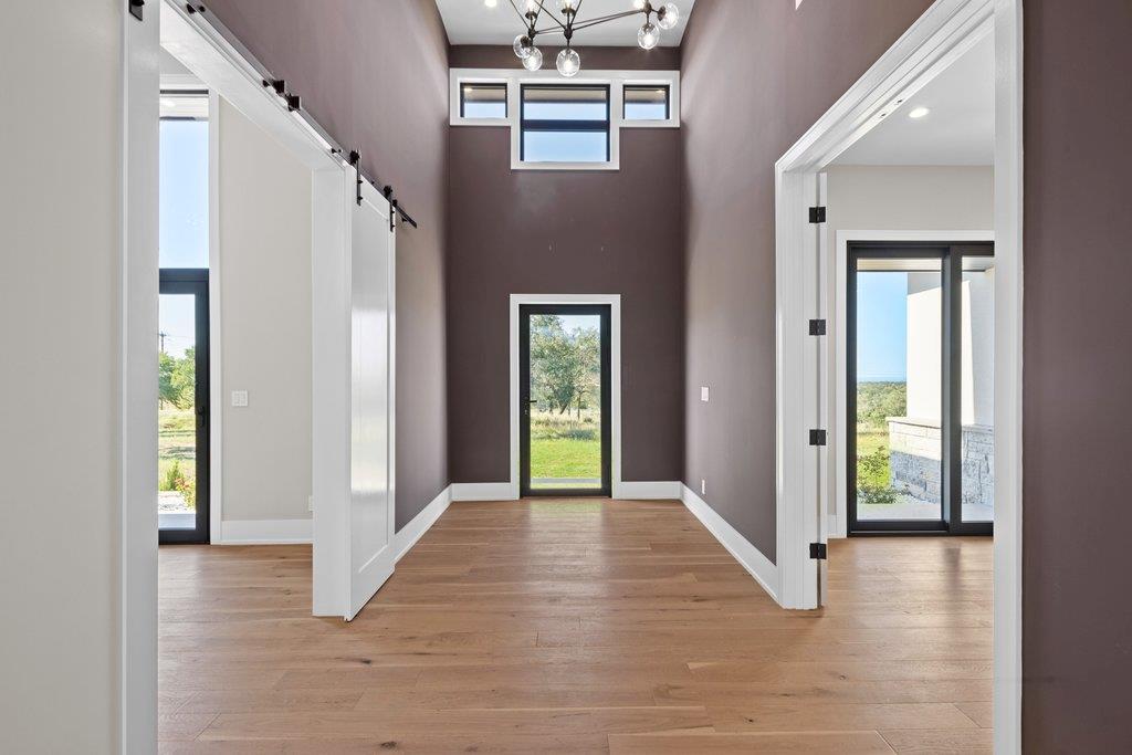 583 Comanche Rdg, Round Mountain, TX 78663