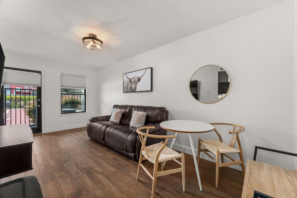 2020 S Congress Ave # 1108, Austin, TX 78704