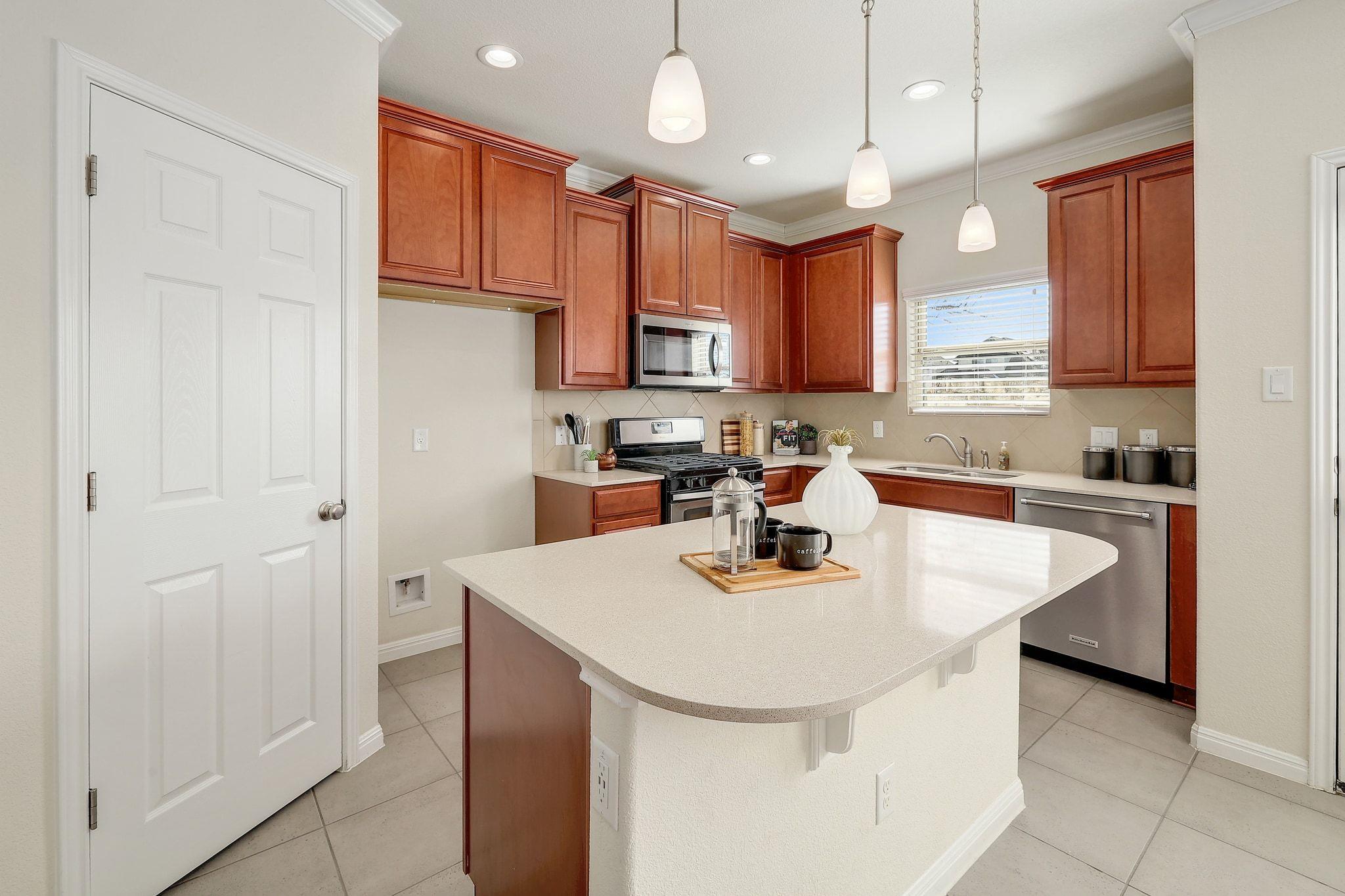 1401 Little Elm Trl # 104, Cedar Park, TX 78613