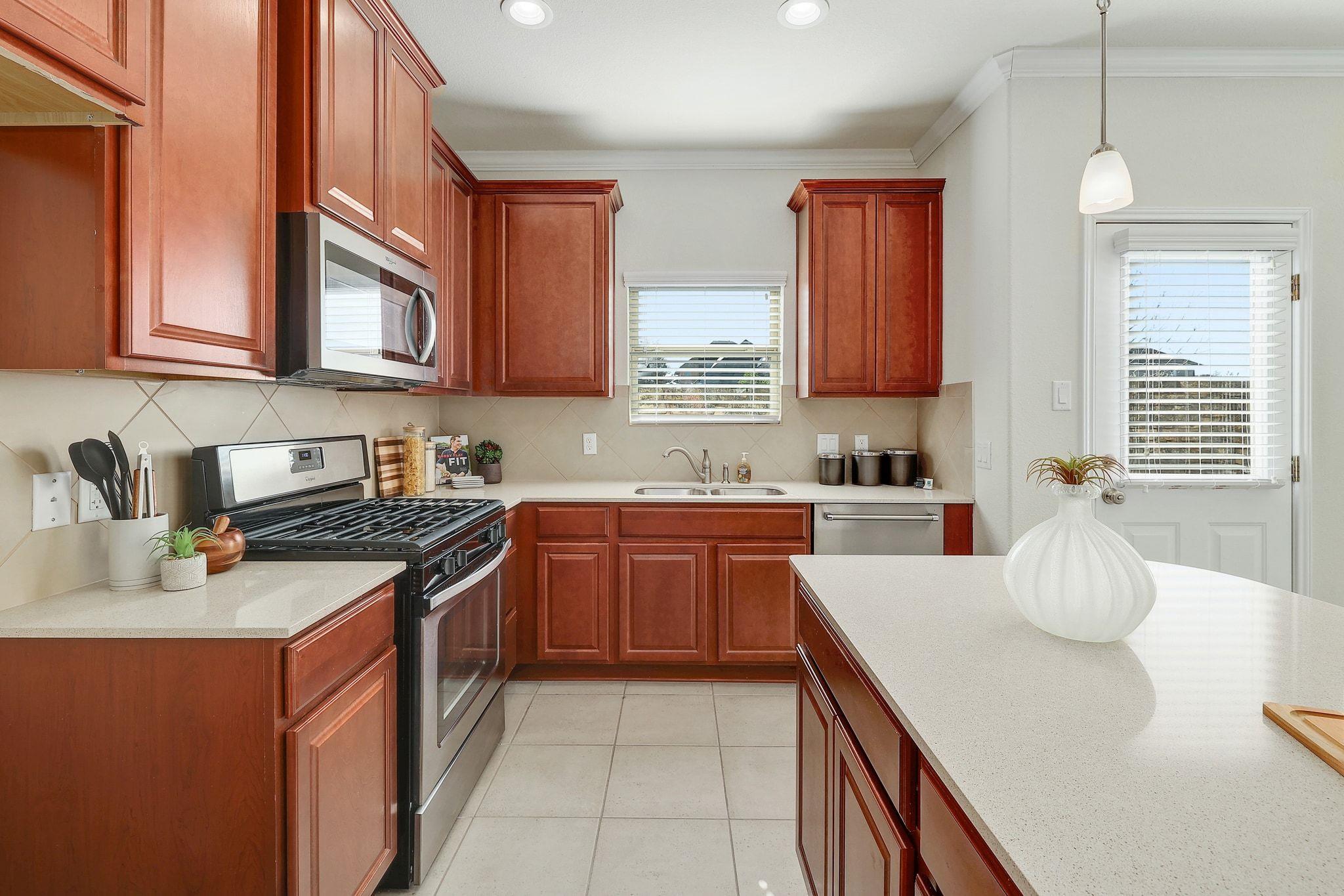 1401 Little Elm Trl # 104, Cedar Park, TX 78613