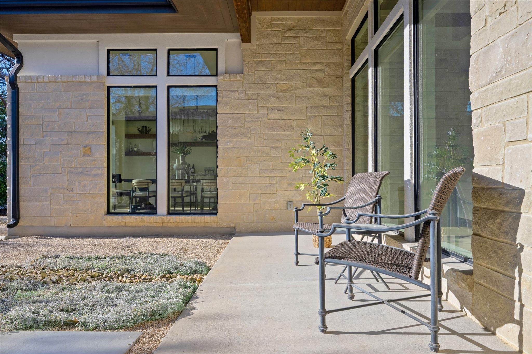 6104 Cary Dr, Austin, TX 78757