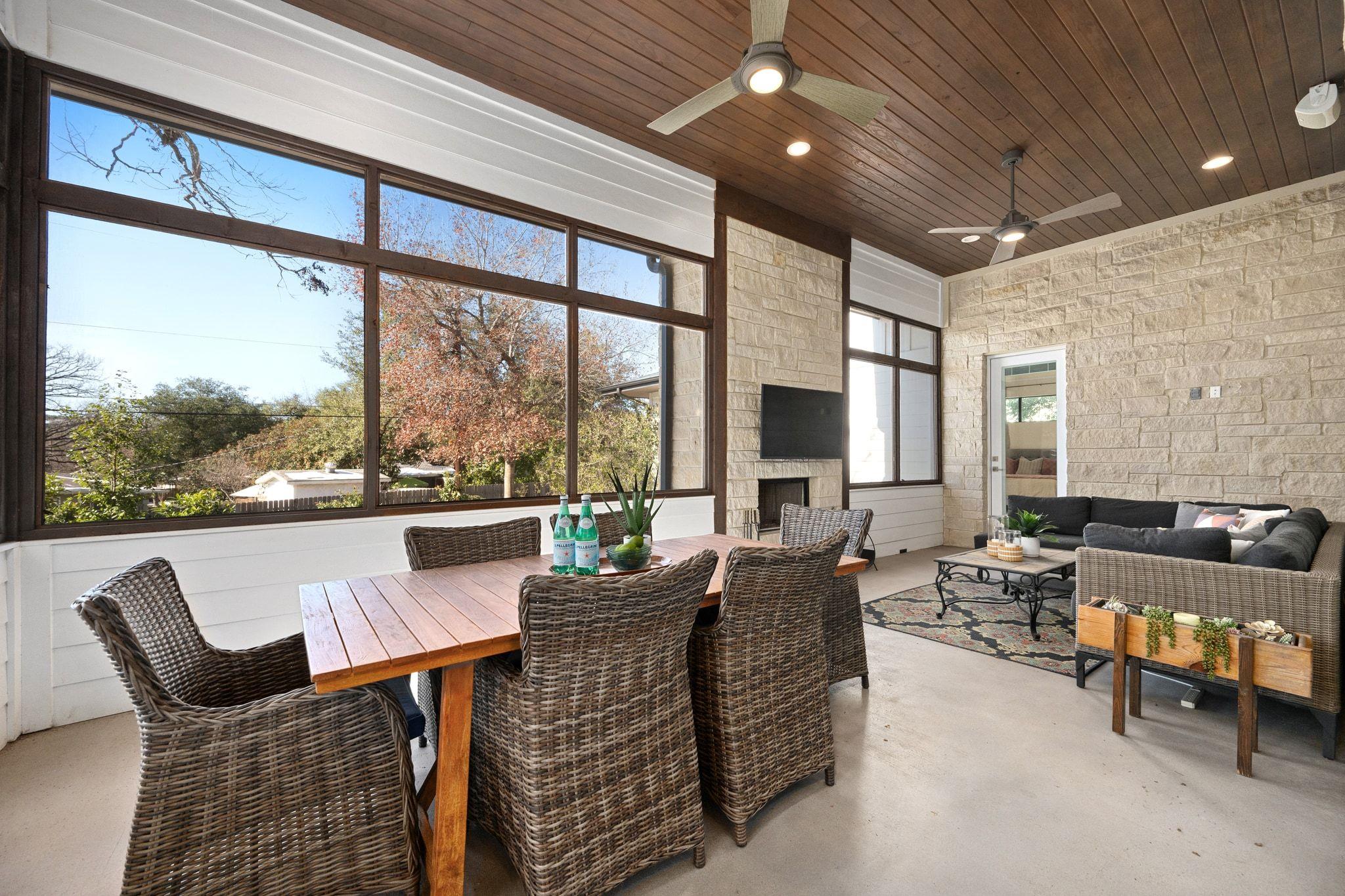 6104 Cary Dr, Austin, TX 78757