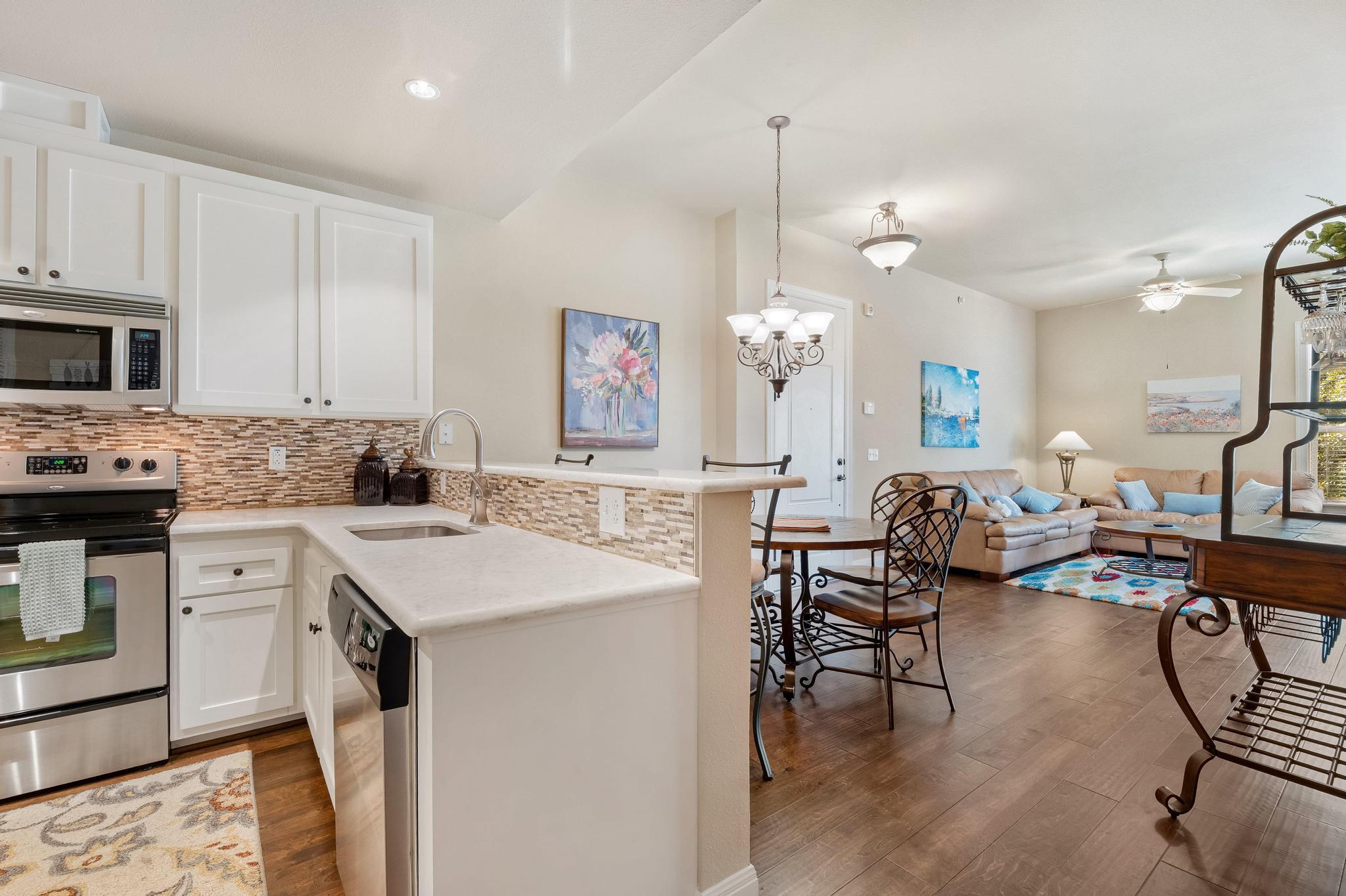 1001 The Cape Rd # 16, Horseshoe Bay, TX 78657