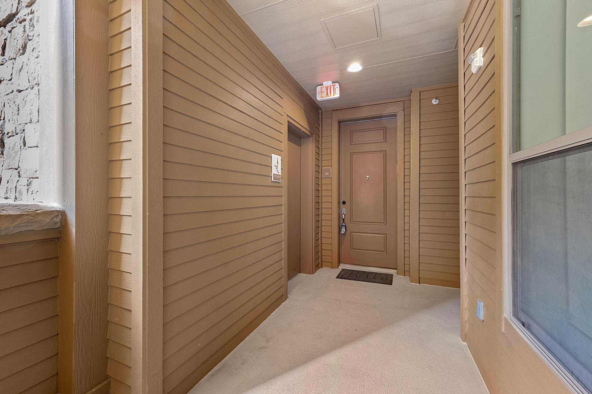 1001 The Cape Rd # 16, Horseshoe Bay, TX 78657