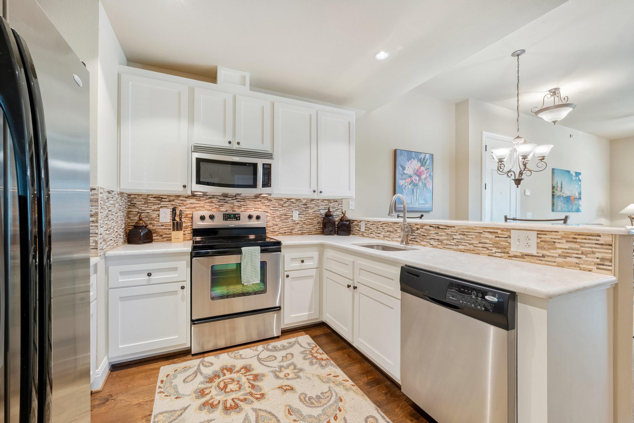 1001 The Cape Rd # 16, Horseshoe Bay, TX 78657