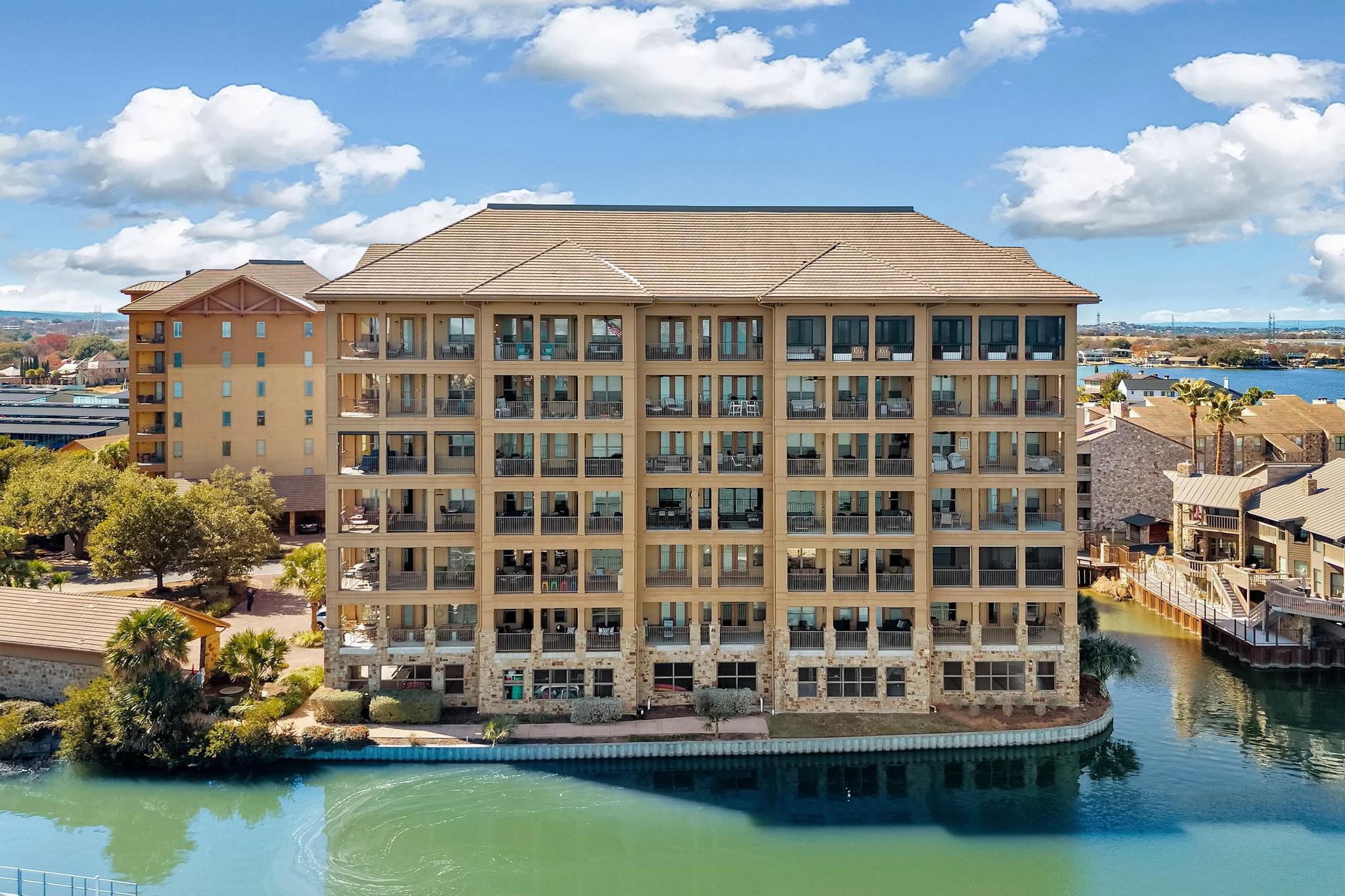 1001 The Cape Rd # 16, Horseshoe Bay, TX 78657