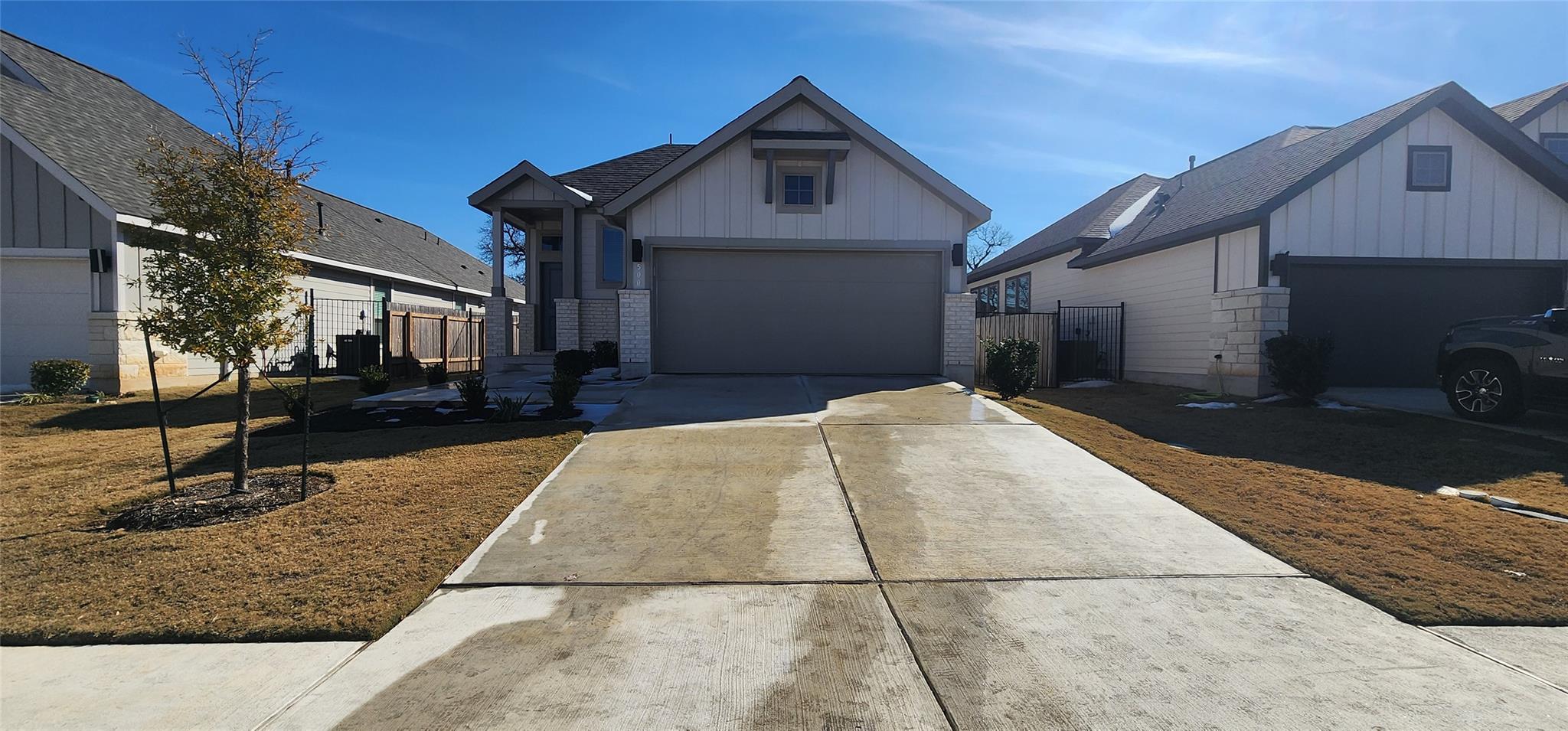 500 Los Olives Ln, Liberty Hill, TX 78642