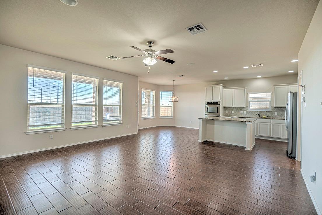 9207 Lake Pointe Dr, Temple, TX 76502