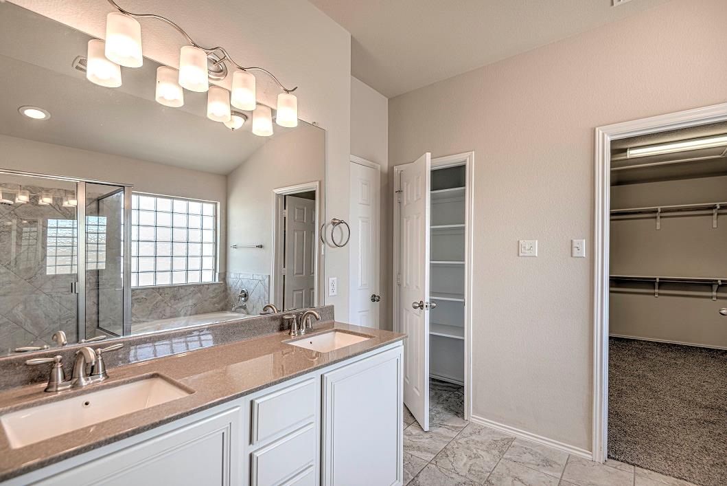 9207 Lake Pointe Dr, Temple, TX 76502