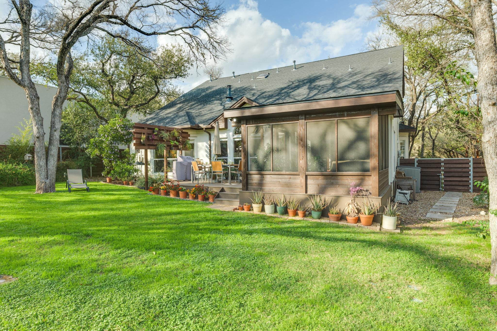 109 W Spring Dr, West Lake Hills, TX 78746