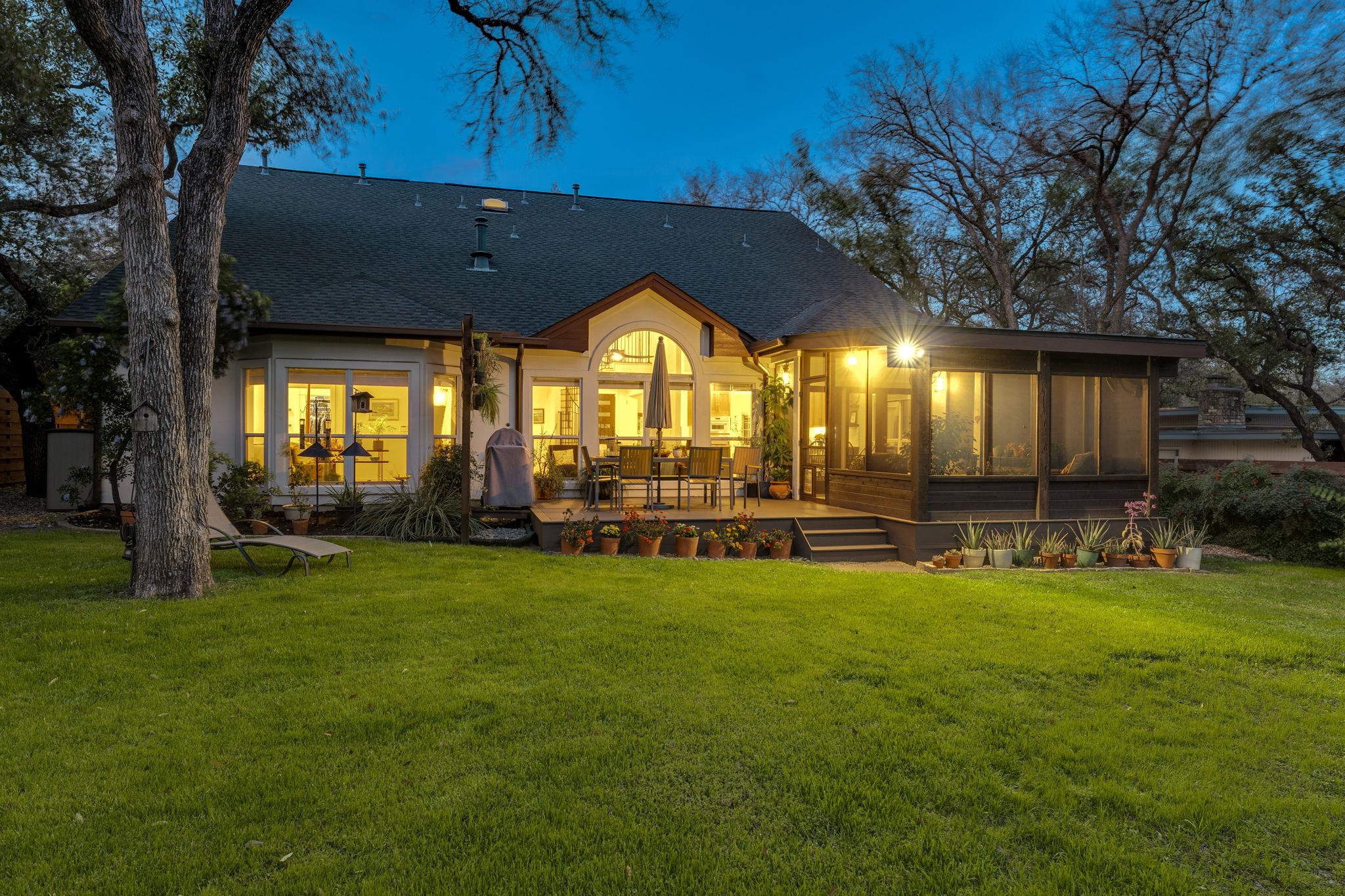 109 W Spring Dr, West Lake Hills, TX 78746