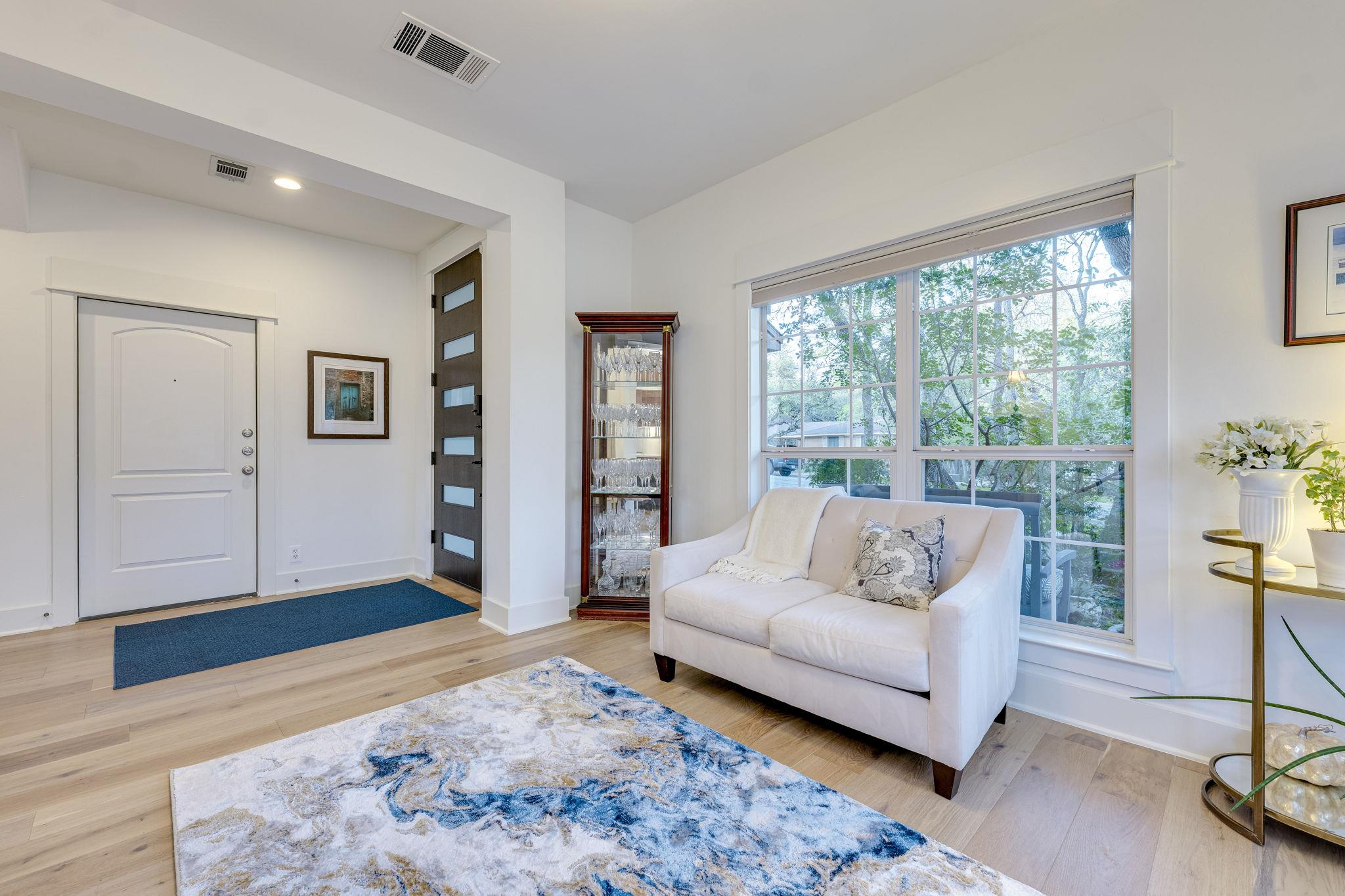 109 W Spring Dr, West Lake Hills, TX 78746