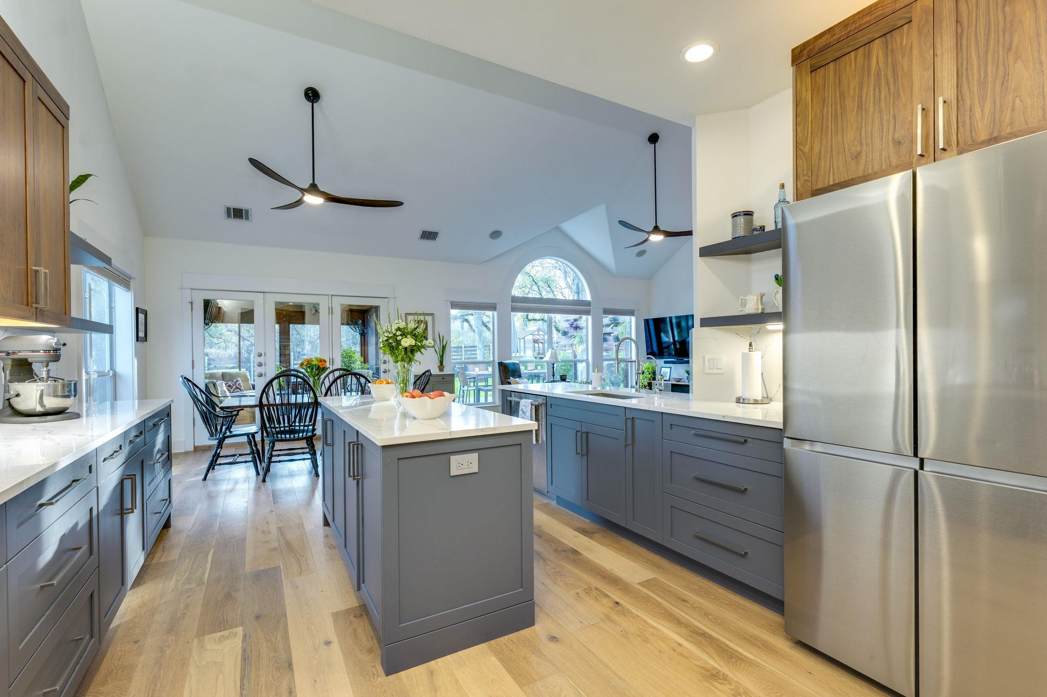 109 W Spring Dr, West Lake Hills, TX 78746