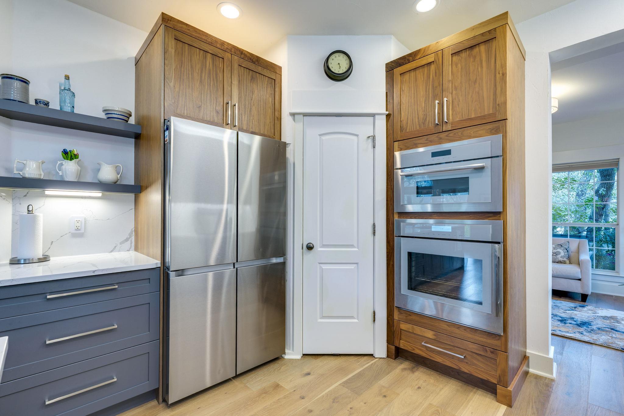 109 W Spring Dr, West Lake Hills, TX 78746