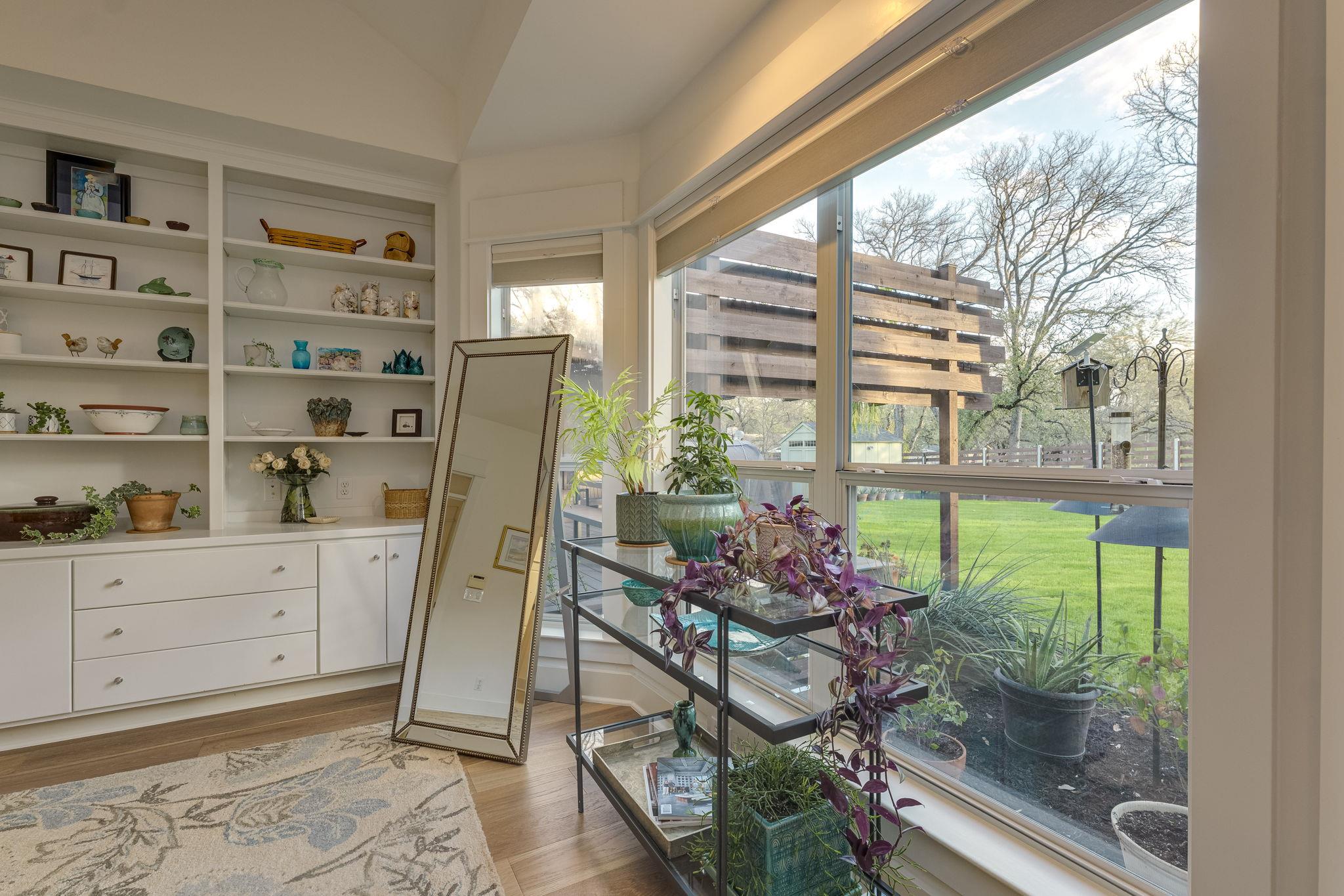 109 W Spring Dr, West Lake Hills, TX 78746