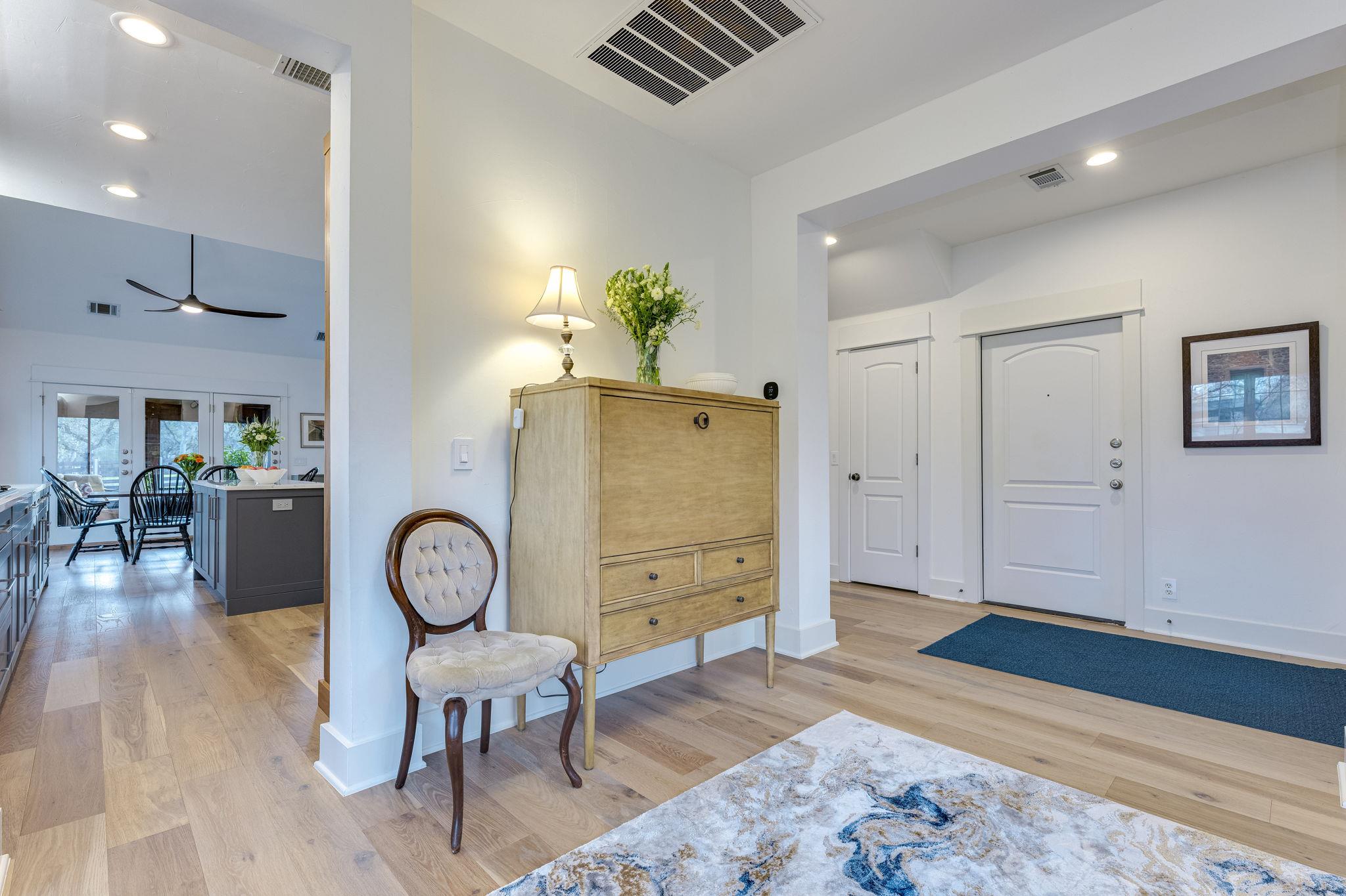 109 W Spring Dr, West Lake Hills, TX 78746