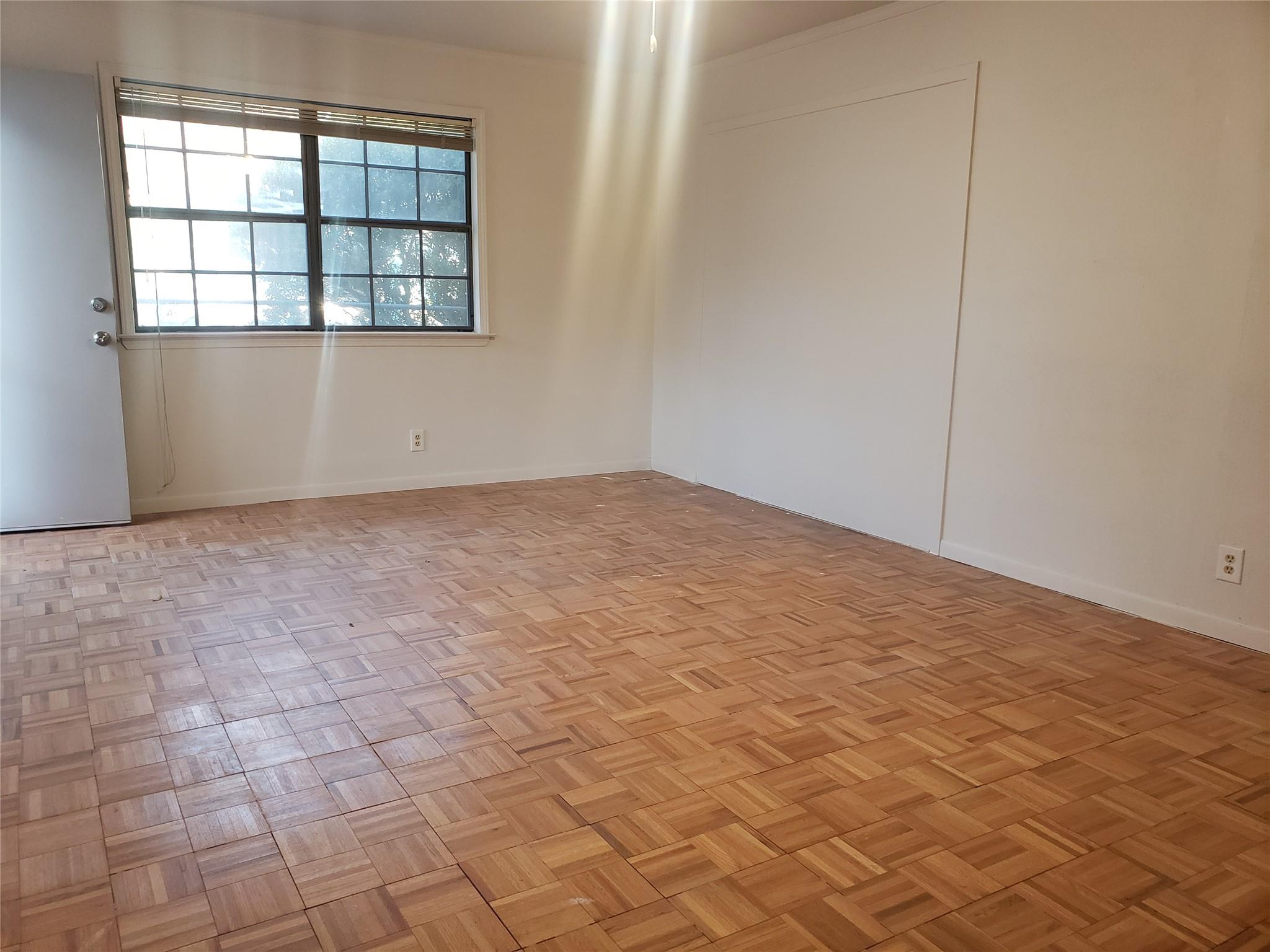 609 Bissonet Ln # B, Austin, TX 78752