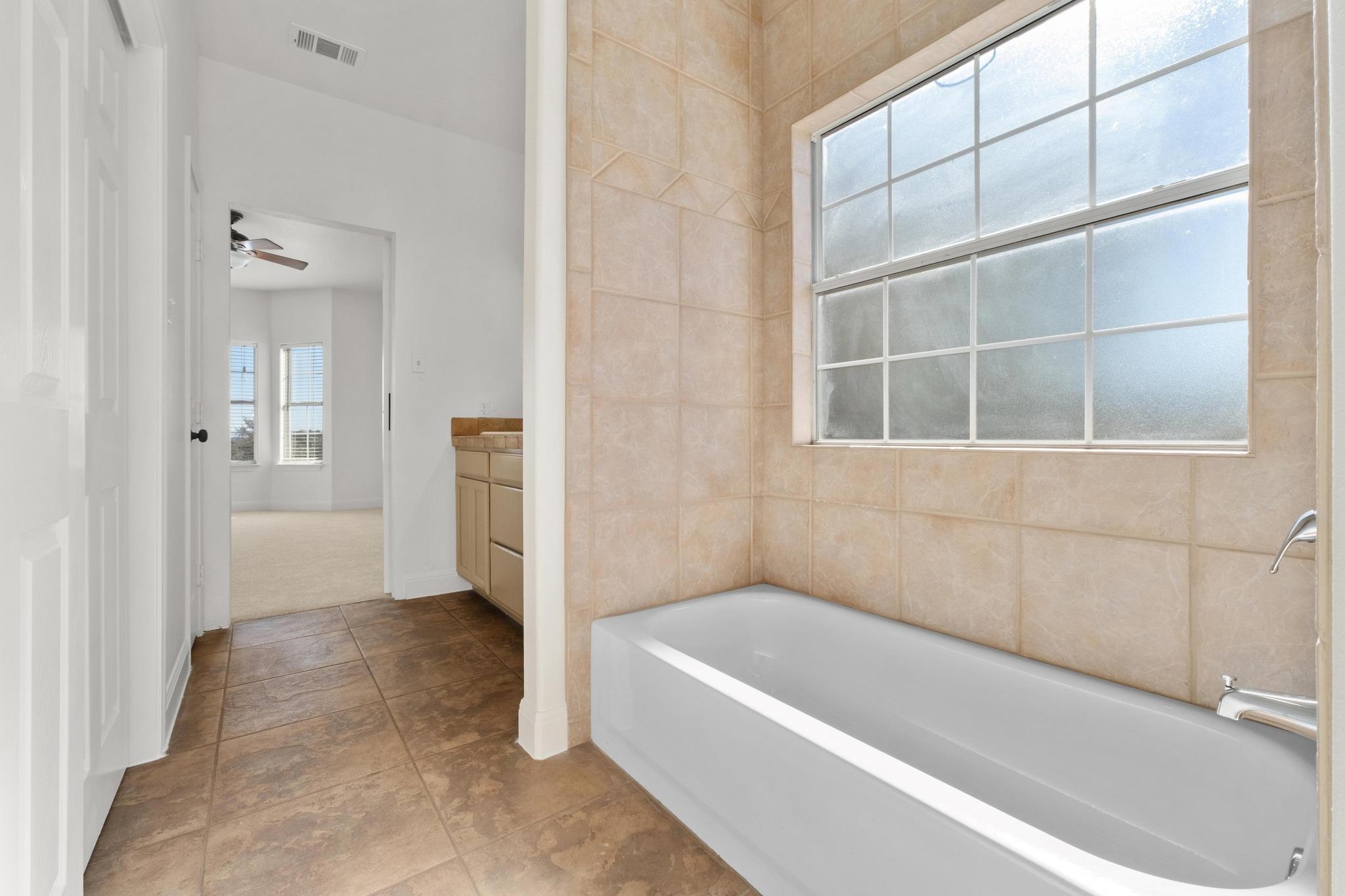 710 Deer Creek Cir, Dripping Springs, TX 78620