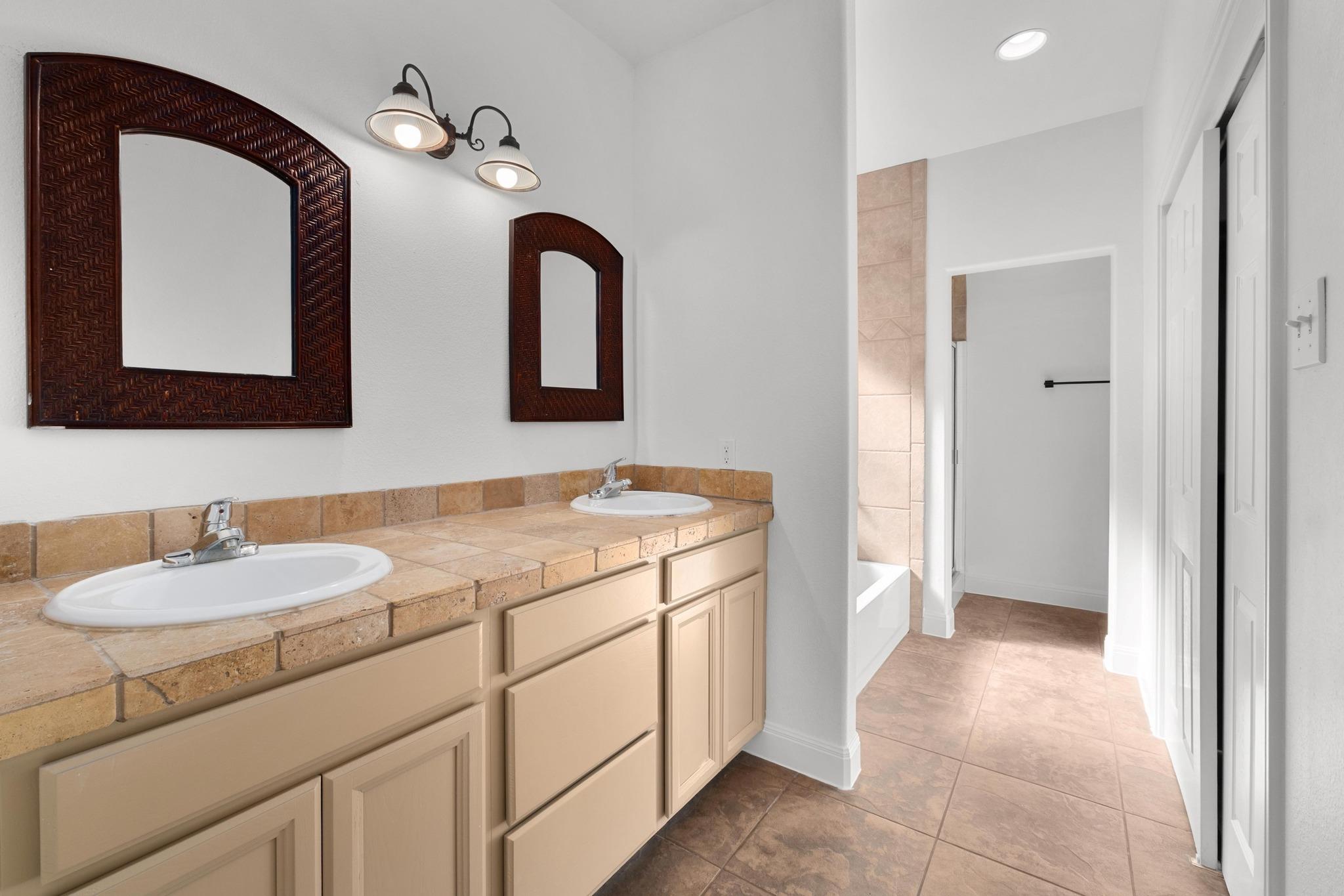 710 Deer Creek Cir, Dripping Springs, TX 78620