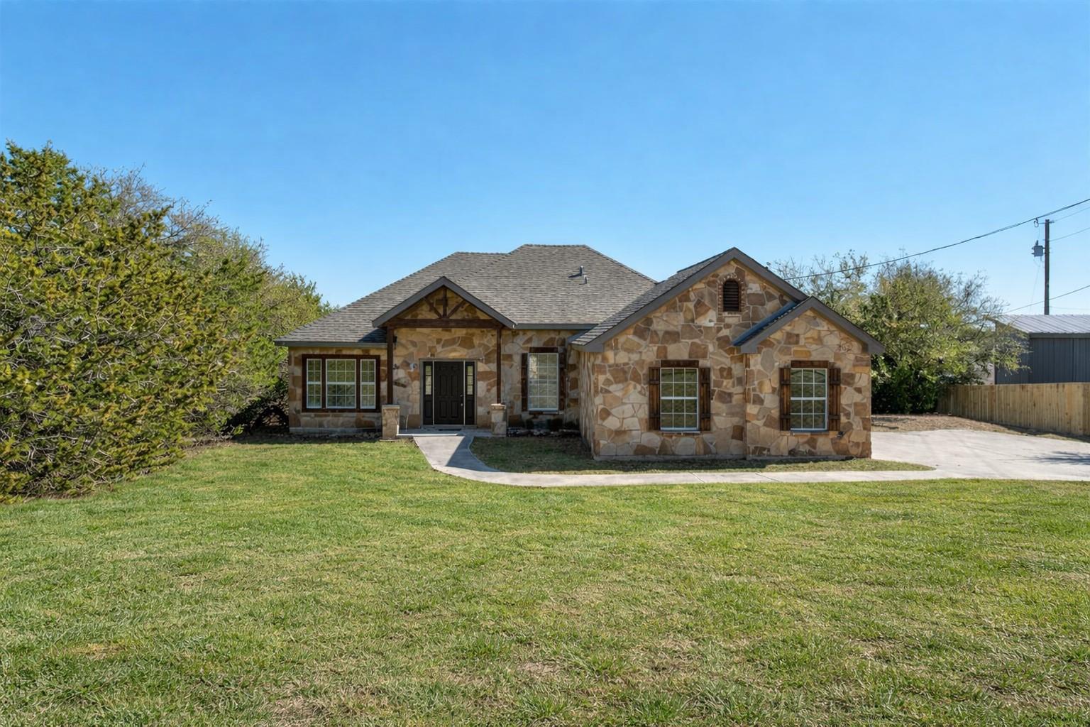 710 Deer Creek Cir, Dripping Springs, TX 78620