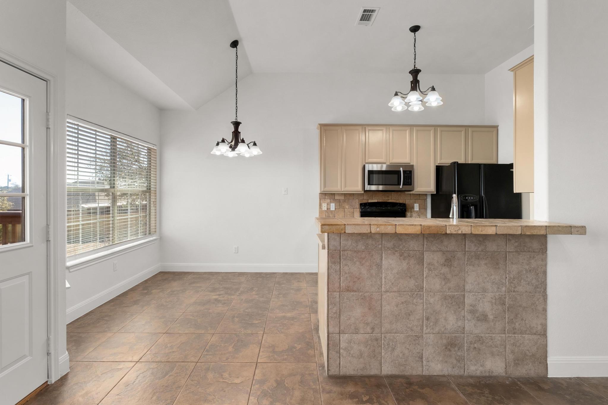 710 Deer Creek Cir, Dripping Springs, TX 78620