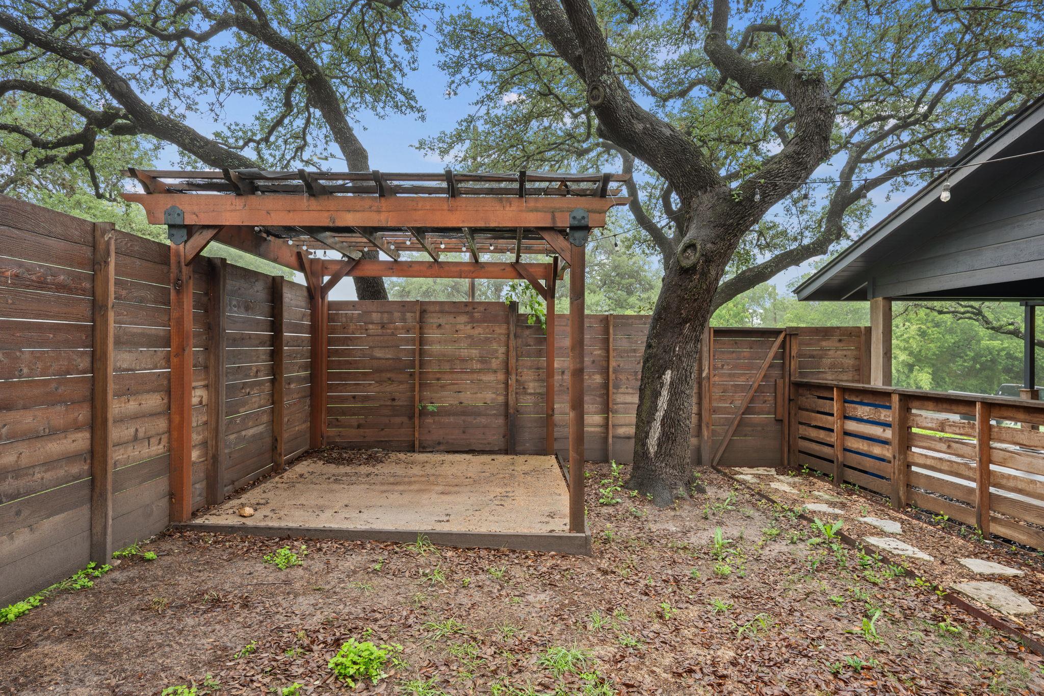 3015 Burning Oak Dr # 2, Austin, TX 78704