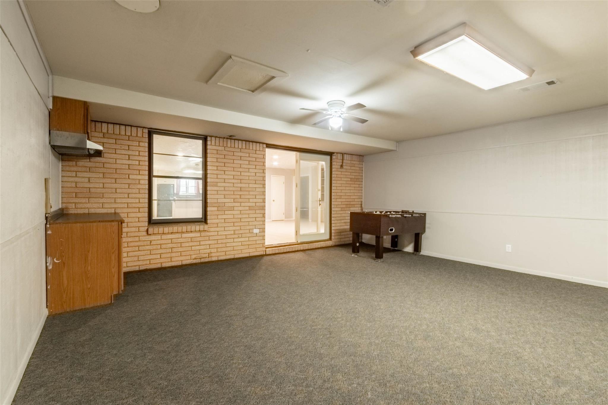 409 W Buffalo St, Caldwell, TX 77836