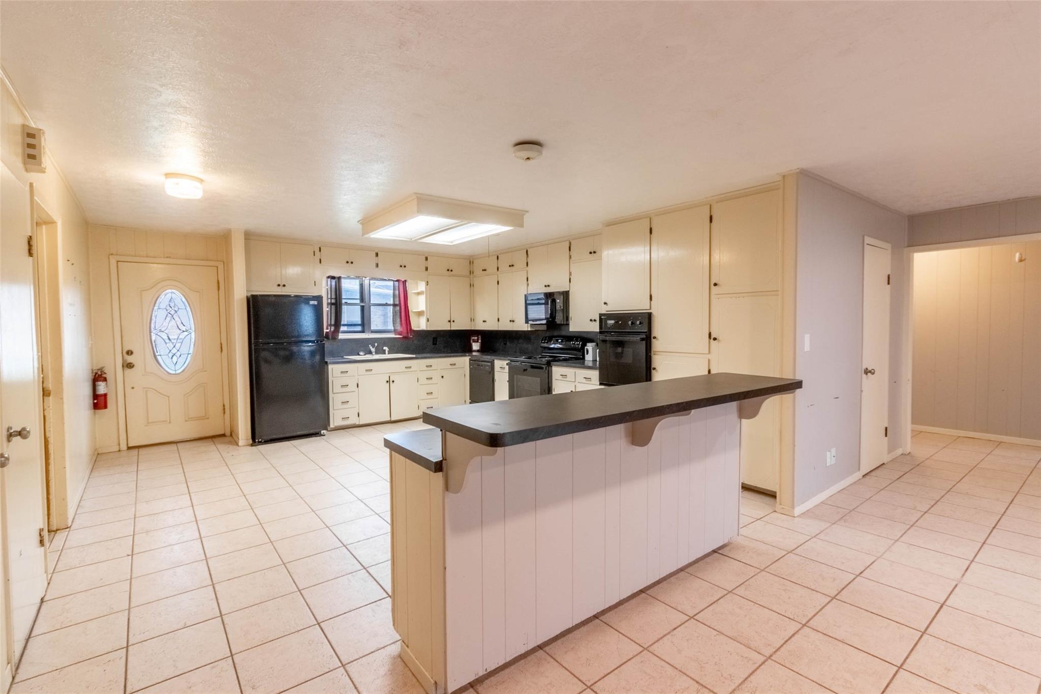 409 W Buffalo St, Caldwell, TX 77836