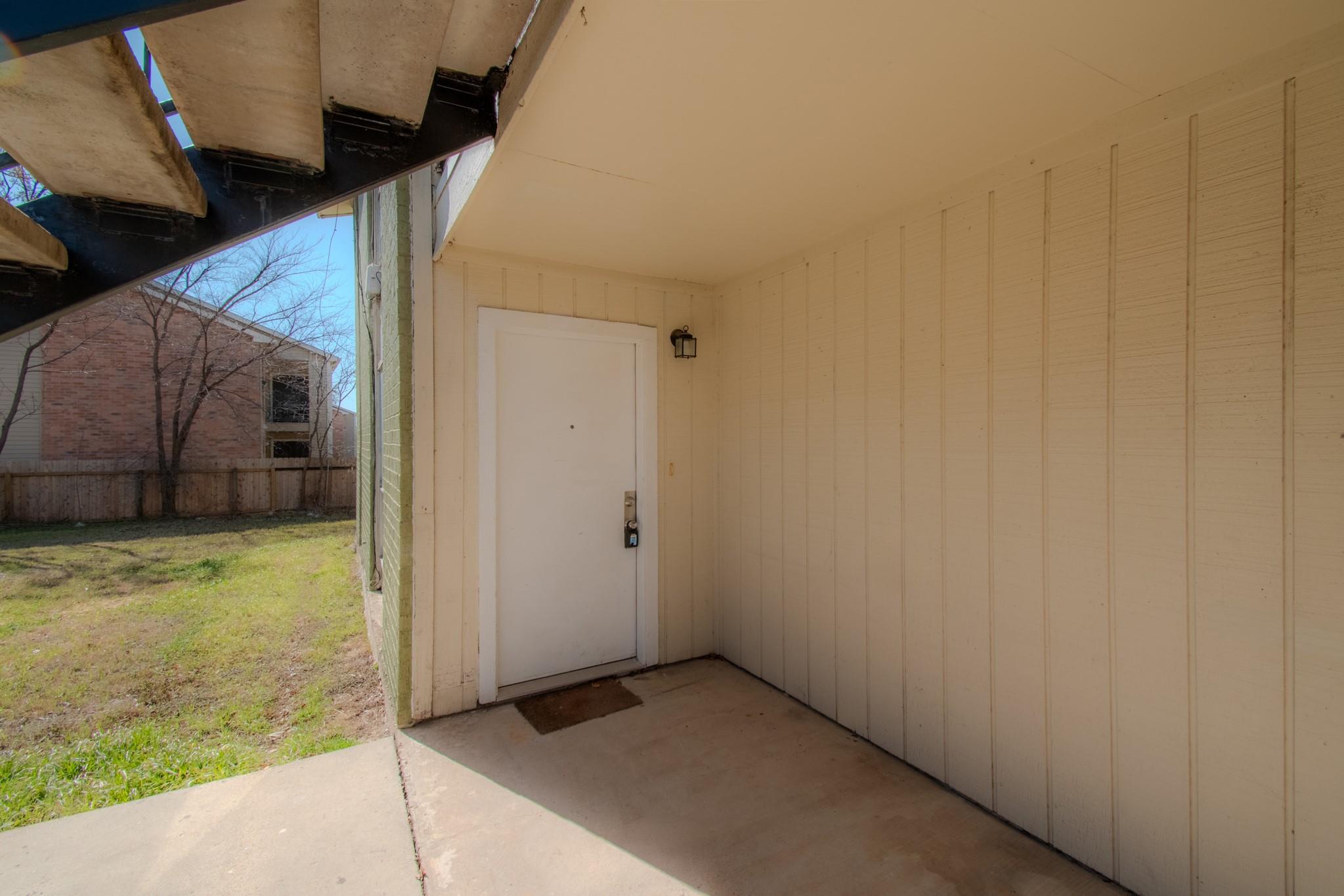 100 Uhland Rd # 1, San Marcos, TX 78666