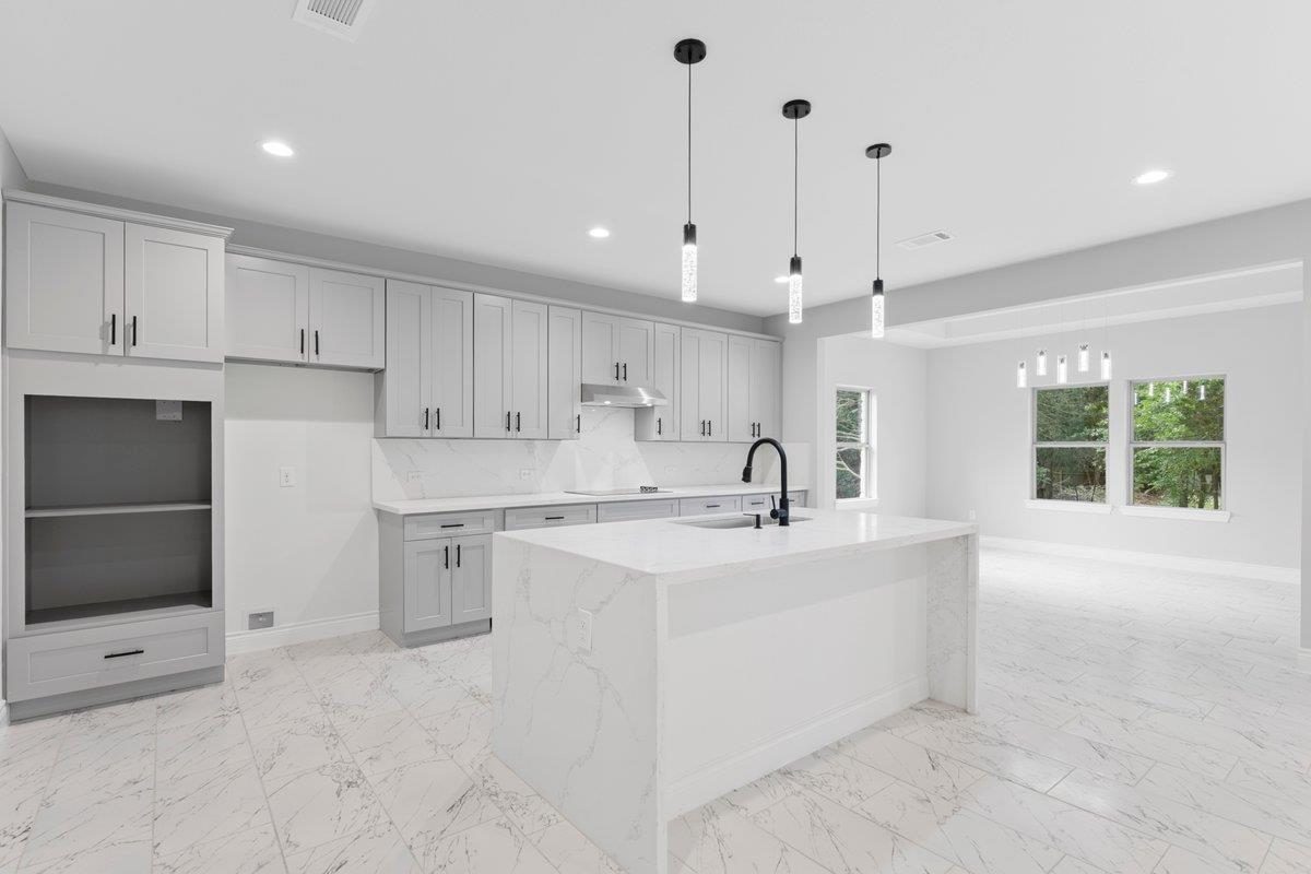 105 Haliimaile Ln, Bastrop, TX 78602