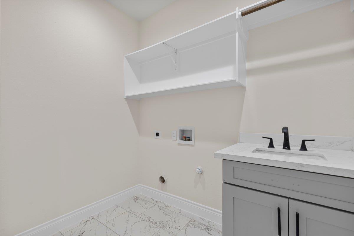 105 Haliimaile Ln, Bastrop, TX 78602