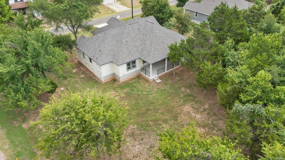 105 Haliimaile Ln, Bastrop, TX 78602
