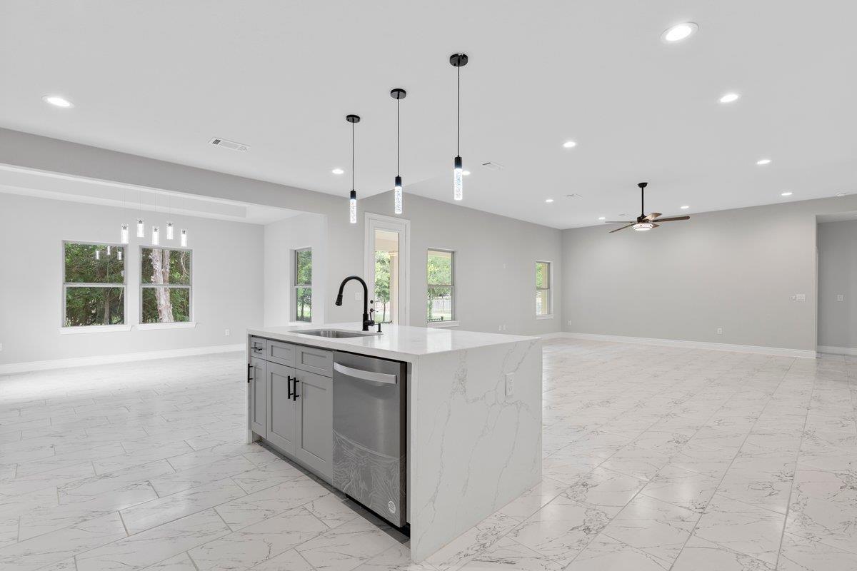 105 Haliimaile Ln, Bastrop, TX 78602