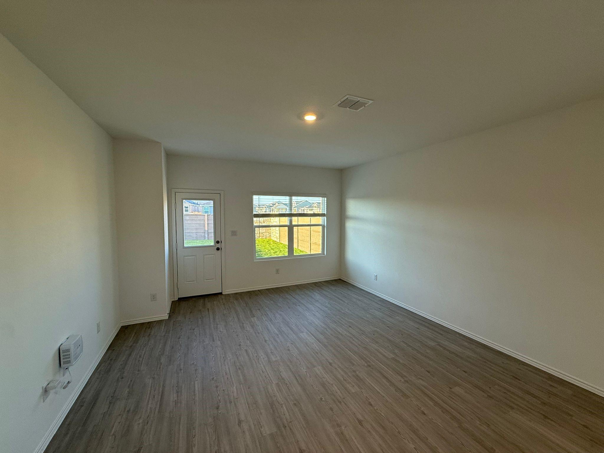 499 Avre Loop, Kyle, TX 78640