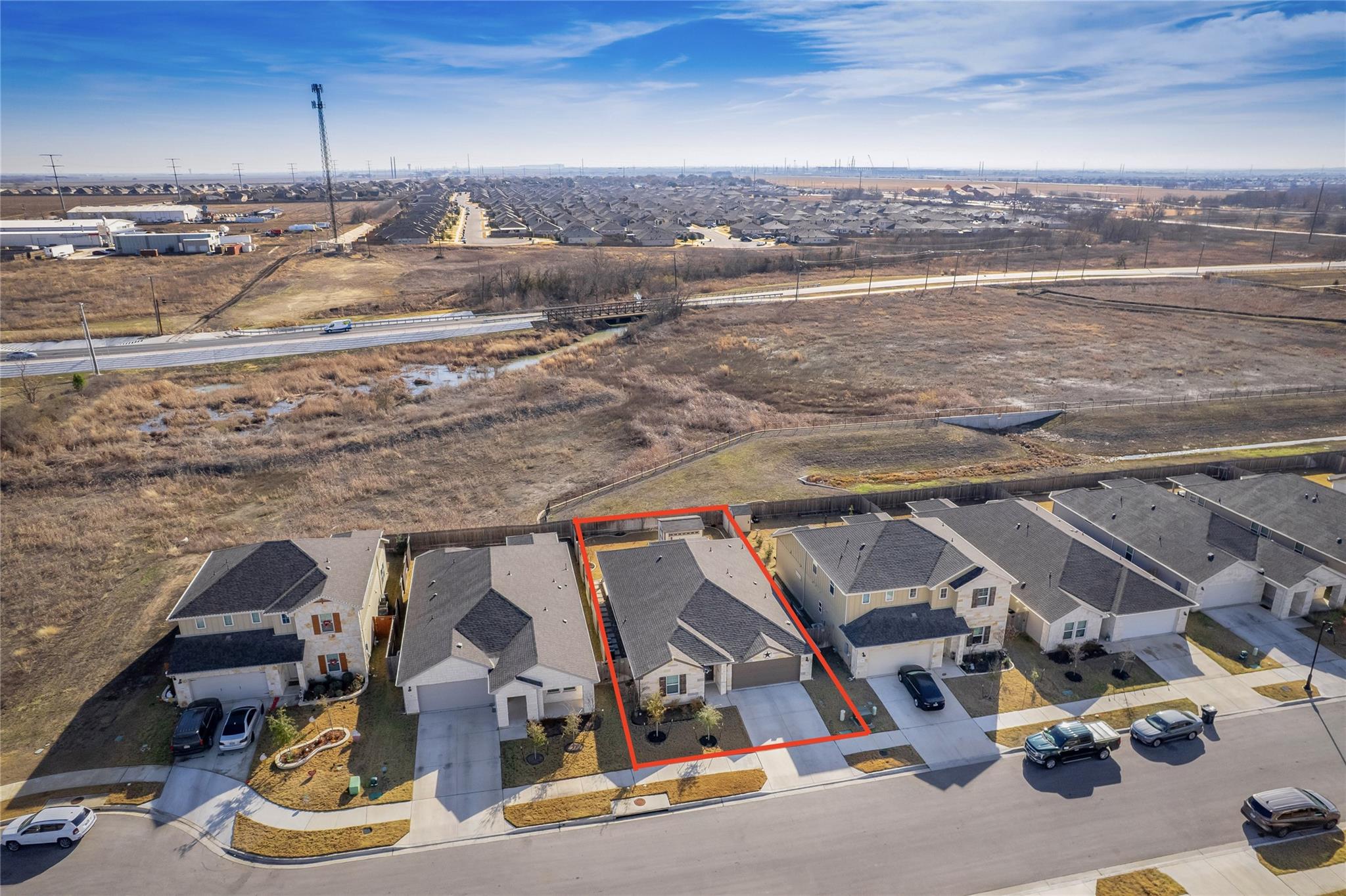 130 Greenspire Ln, Hutto, TX 78634