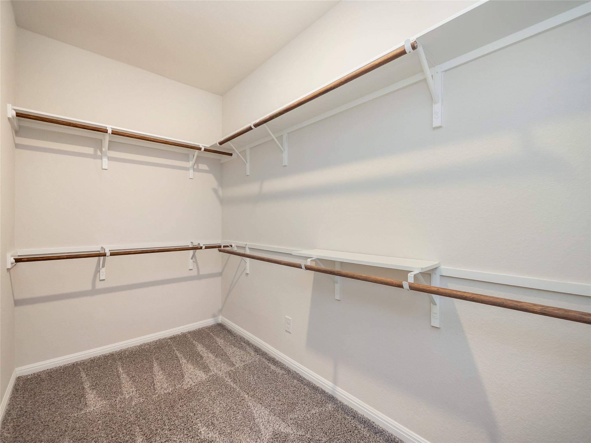 130 Greenspire Ln, Hutto, TX 78634