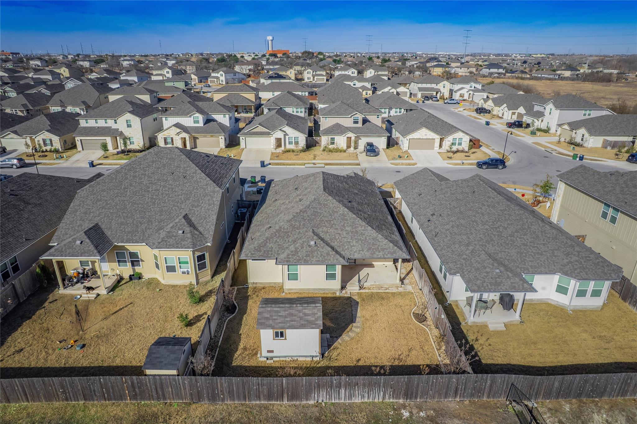 130 Greenspire Ln, Hutto, TX 78634