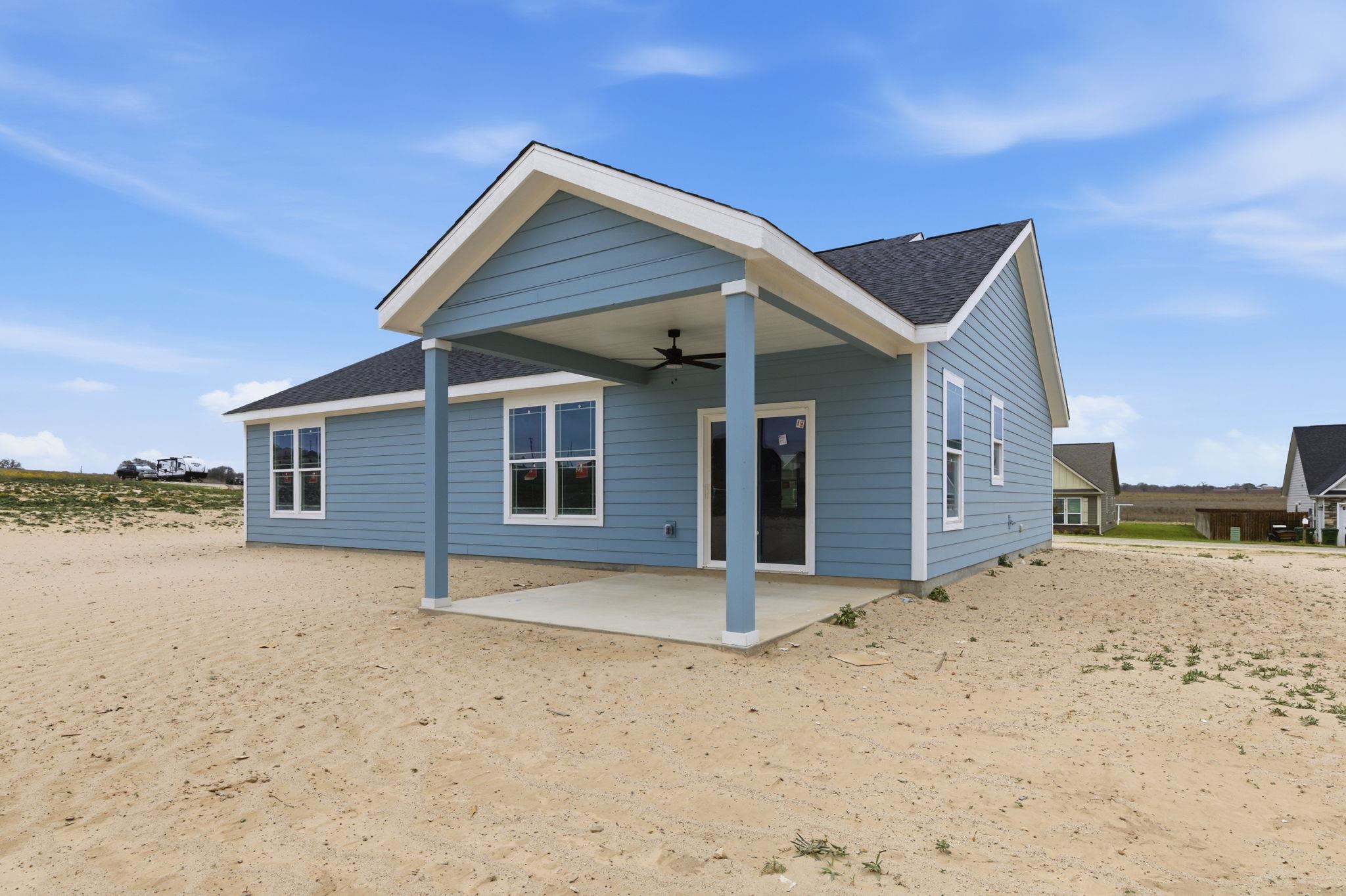 203 Turnberry Dr, La Vernia, TX 78121